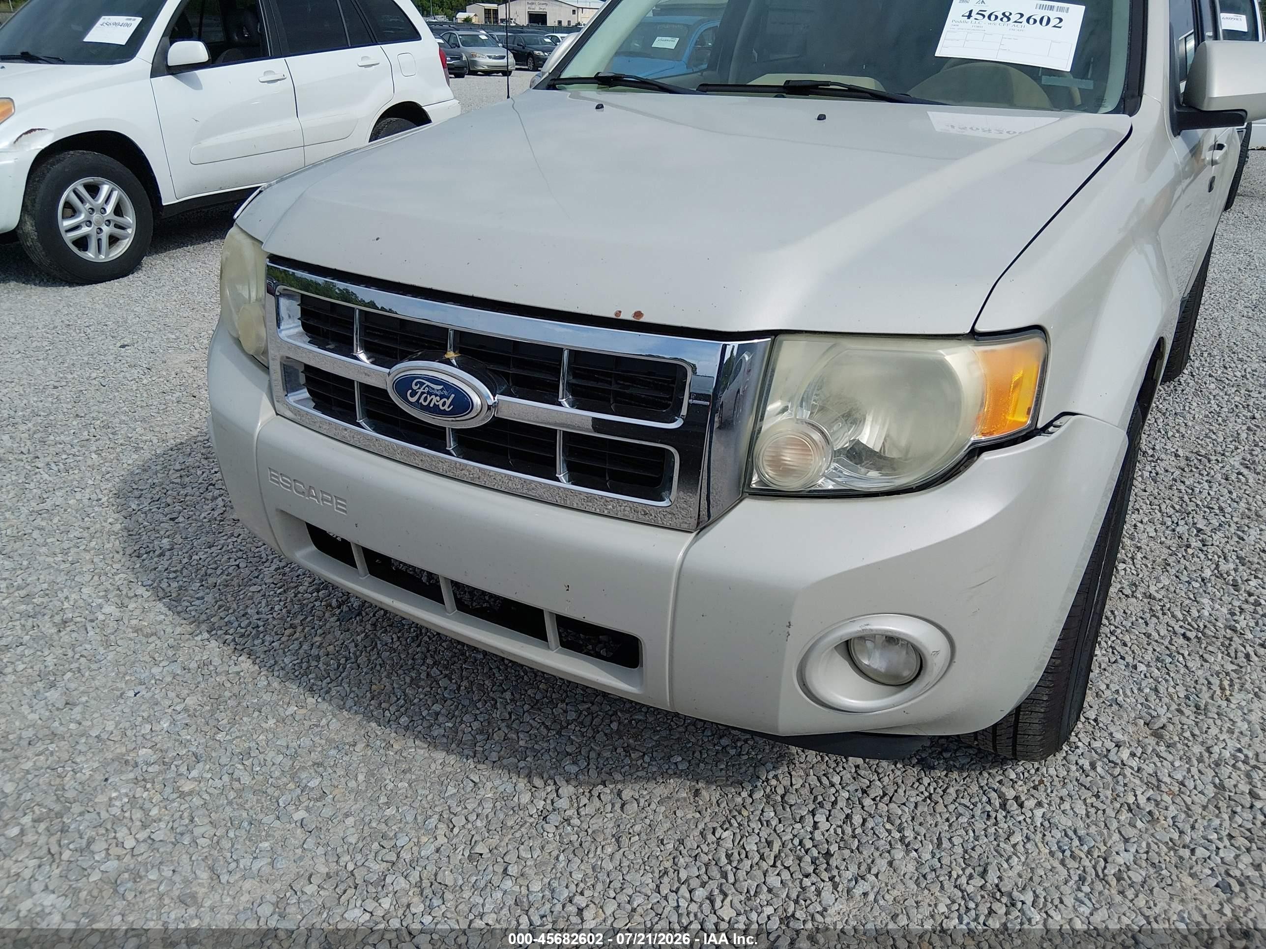 2008 Ford Escape Limited Cream vin: 1FMCU94118KD91308