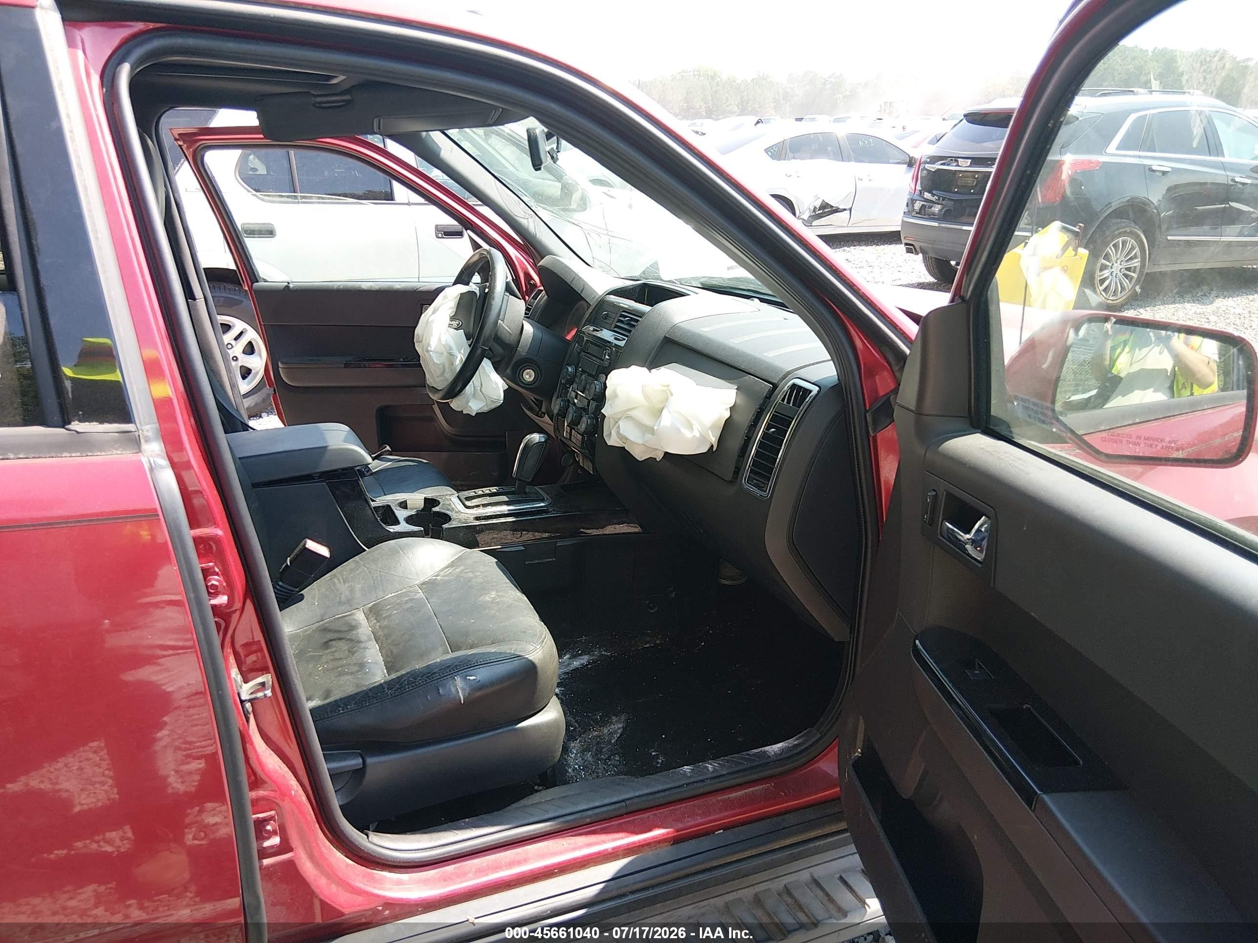 2008 Ford Escape Limited Red vin: 1FMCU94128KE44260
