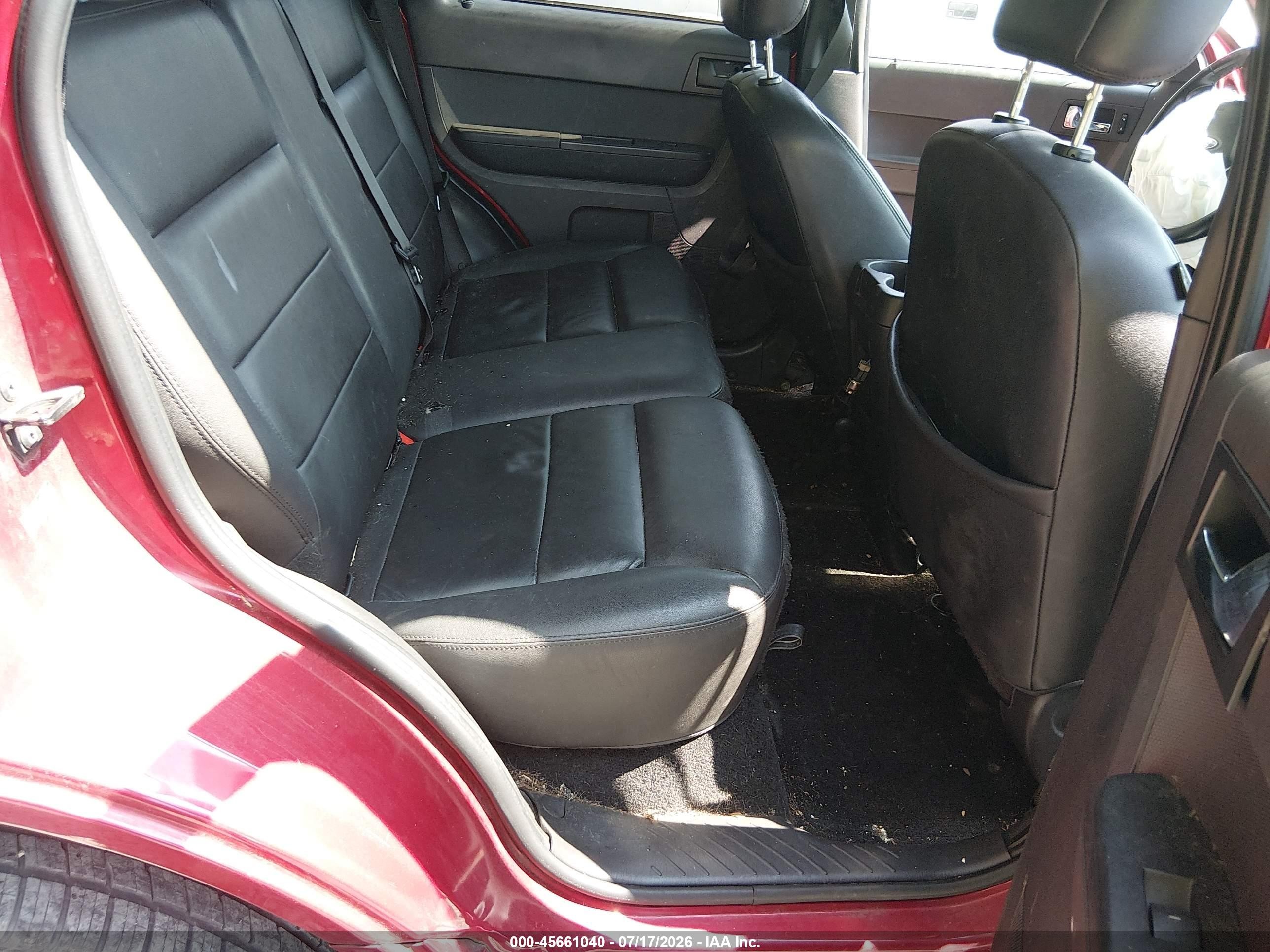 2008 Ford Escape Limited Red vin: 1FMCU94128KE44260