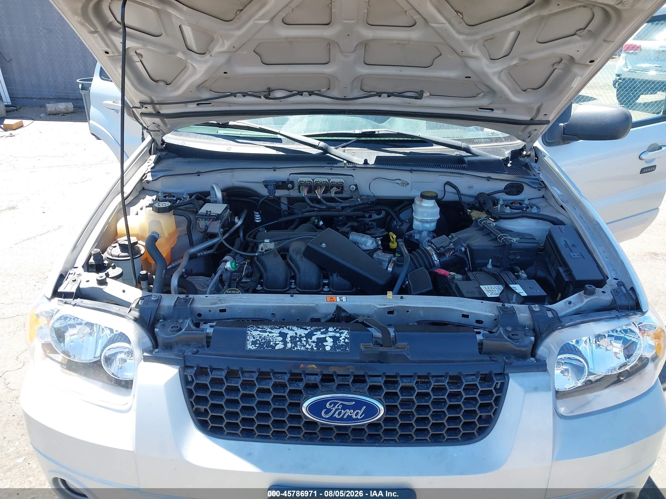 2007 Ford Escape Limited Silver vin: 1FMCU94137KA16163