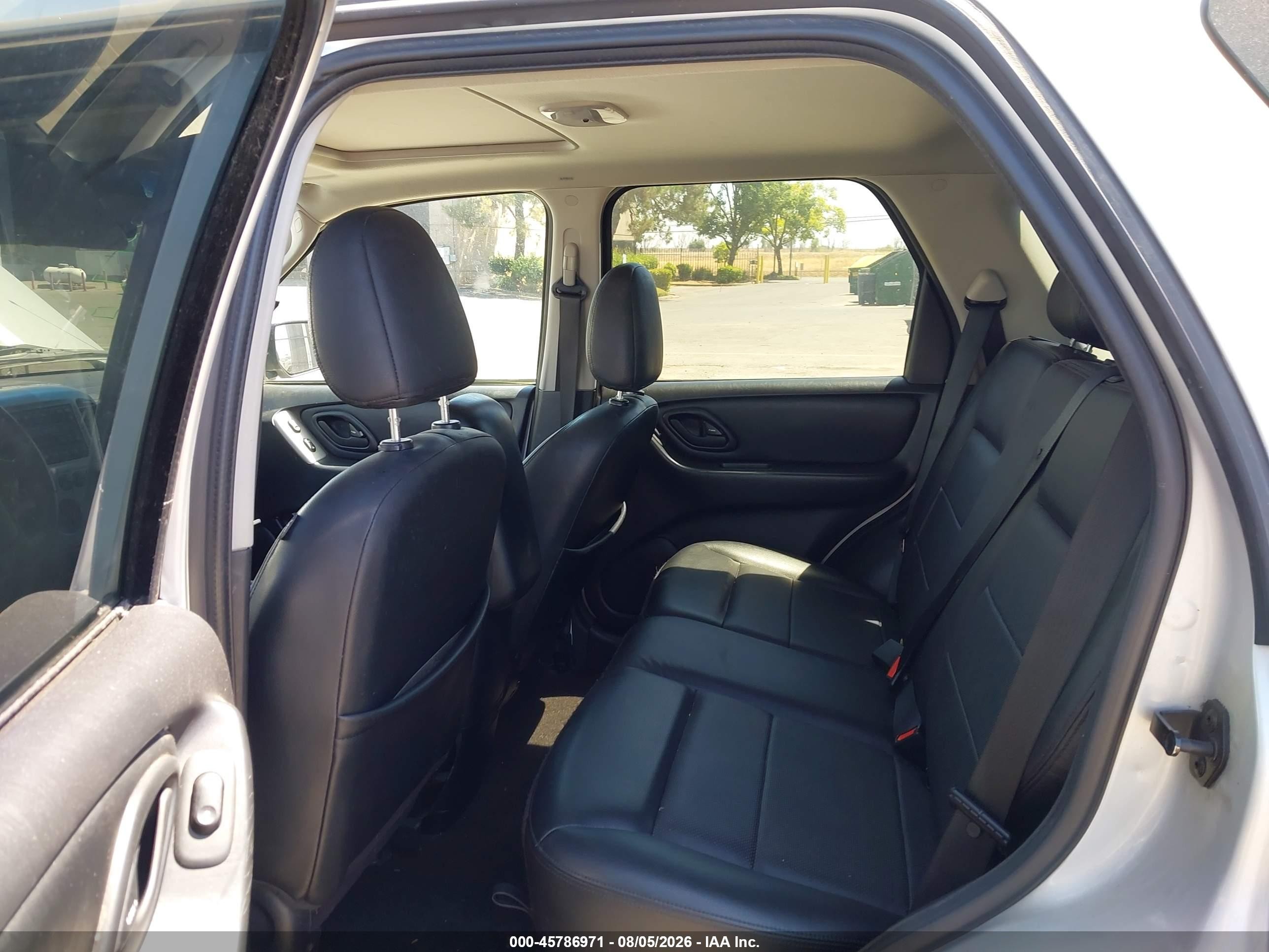 2007 Ford Escape Limited Silver vin: 1FMCU94137KA16163