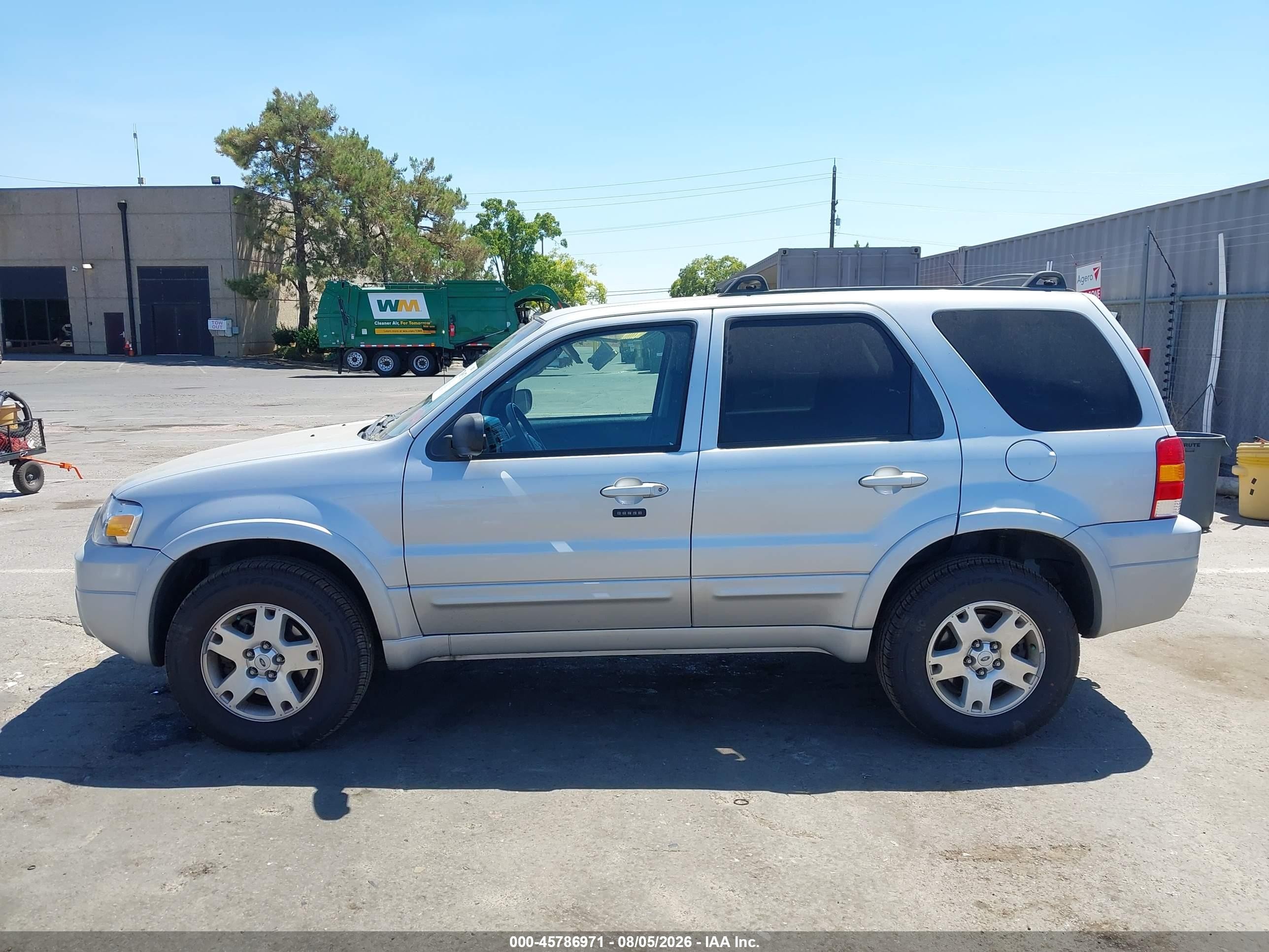 2007 Ford Escape Limited Silver vin: 1FMCU94137KA16163