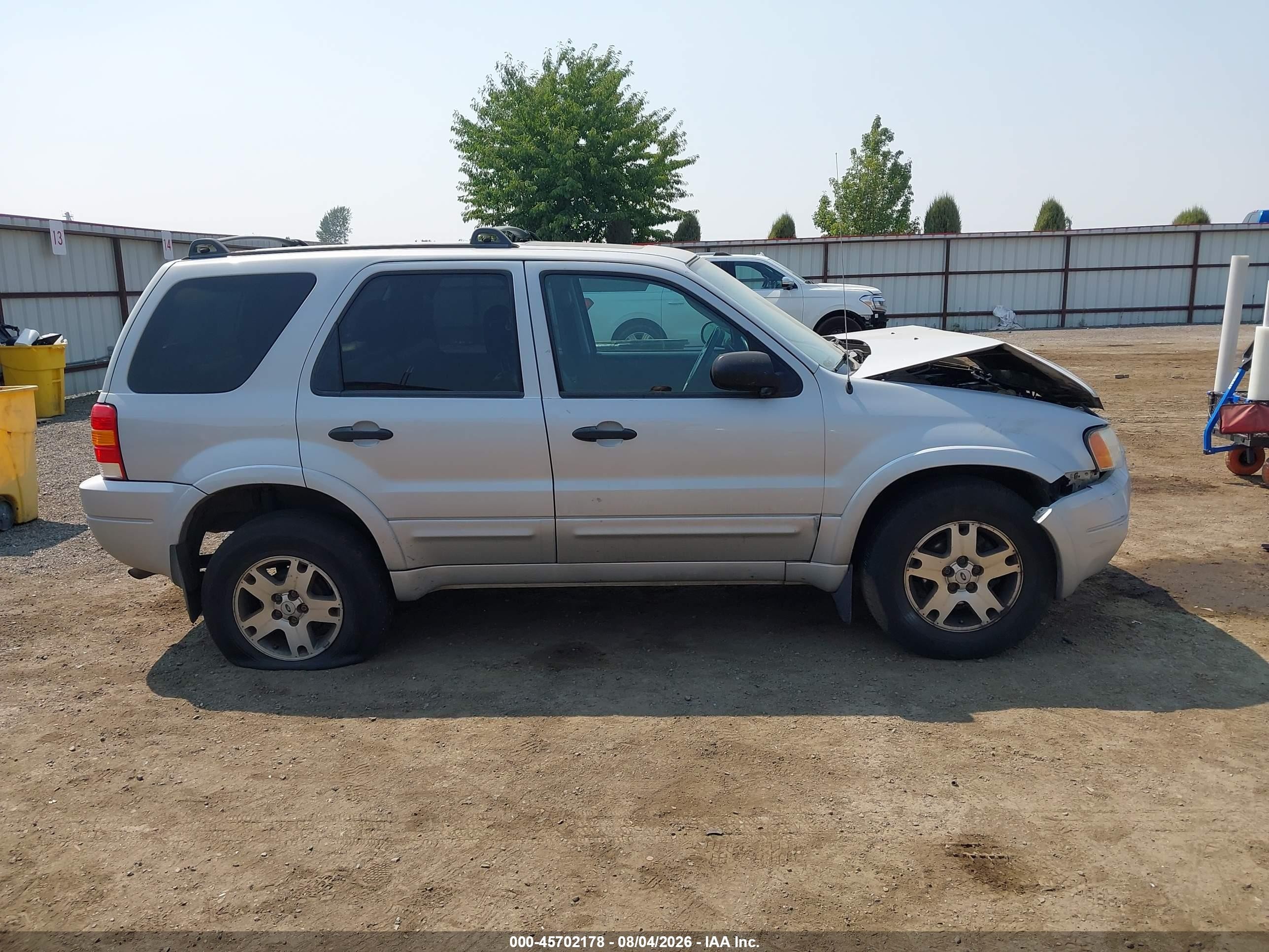 2004 Ford Escape Limited Серебряный vin: 1FMCU94144KA71250