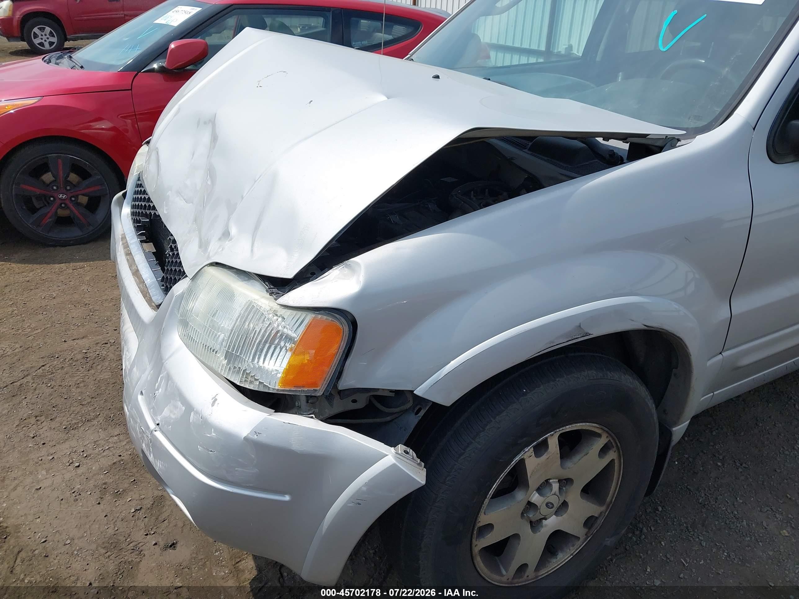 2004 Ford Escape Limited Серебряный vin: 1FMCU94144KA71250