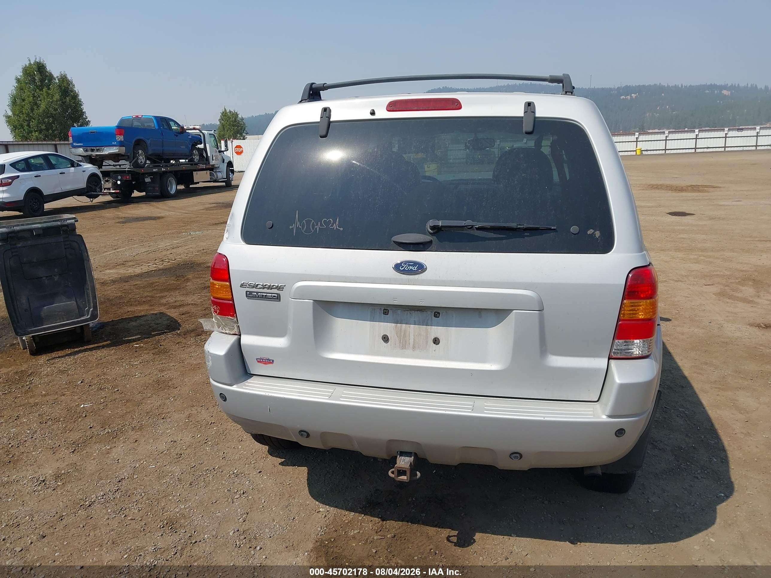 2004 Ford Escape Limited Серебряный vin: 1FMCU94144KA71250