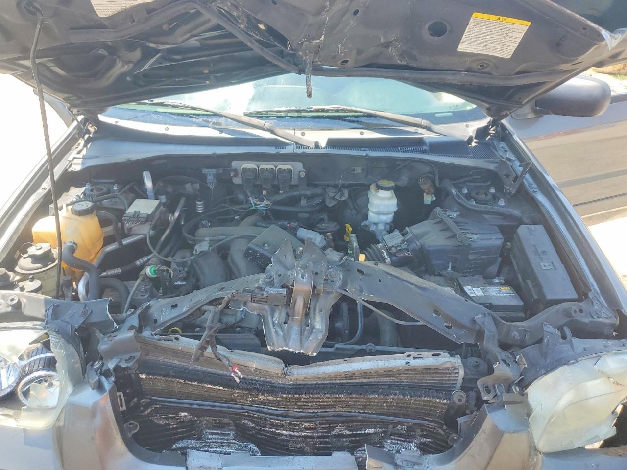 2005 Ford Escape Серый vin: 1FMCU94145KE09103