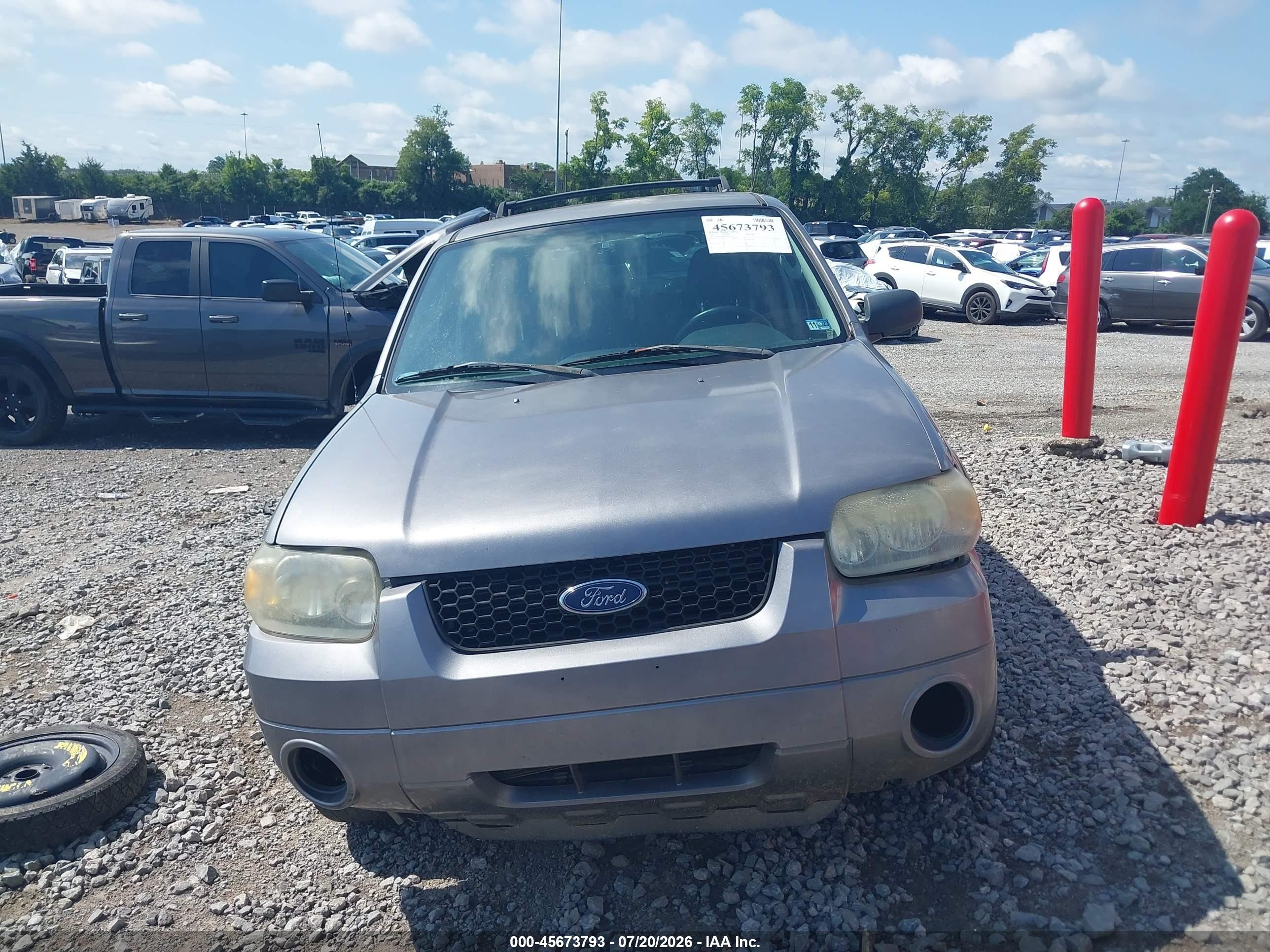 2007 Ford Escape Limited Silver vin: 1FMCU94147KC03556