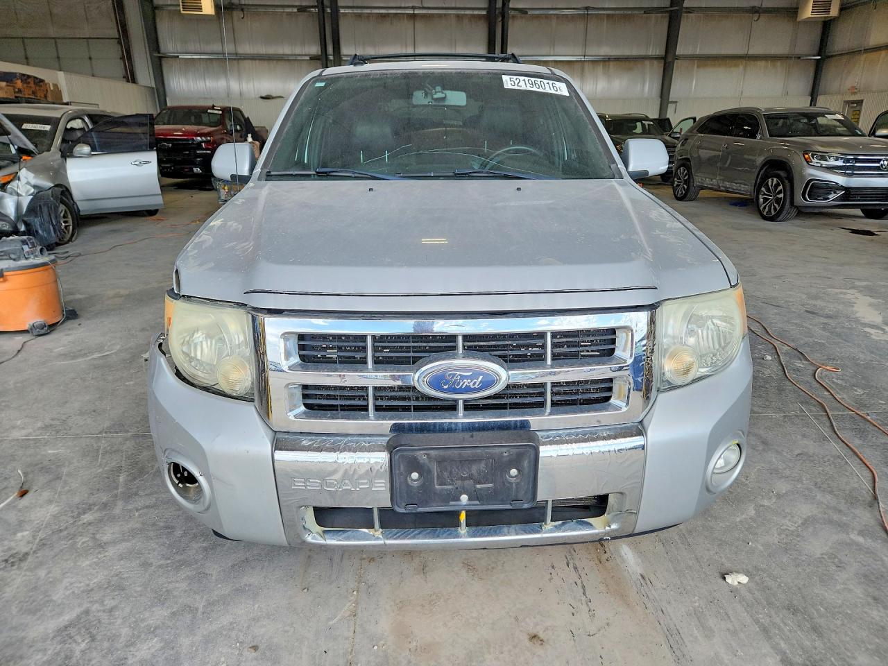 2008 Ford Escape Limited Серебряный vin: 1FMCU94158KB01653