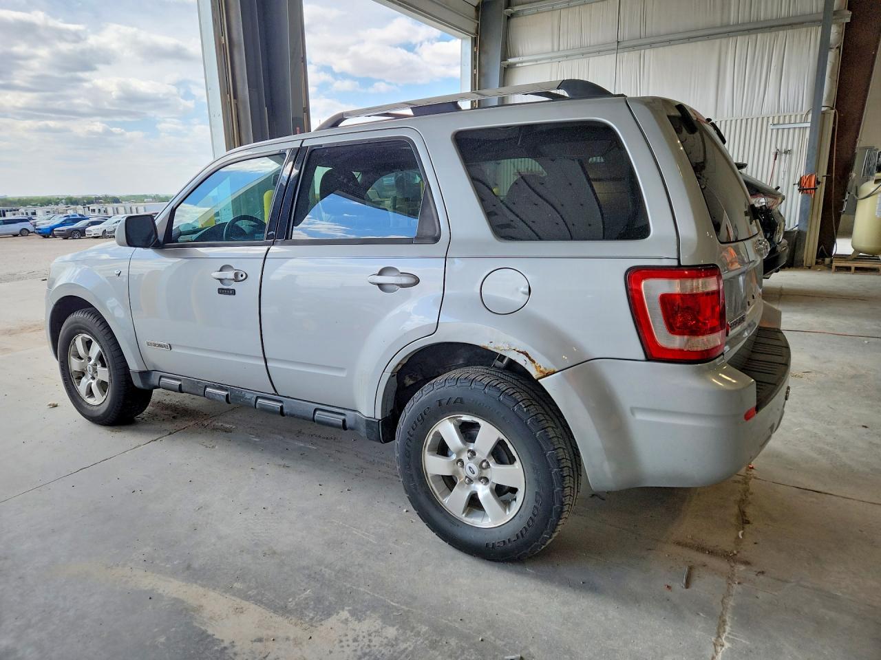 2008 Ford Escape Limited Серебряный vin: 1FMCU94158KB01653