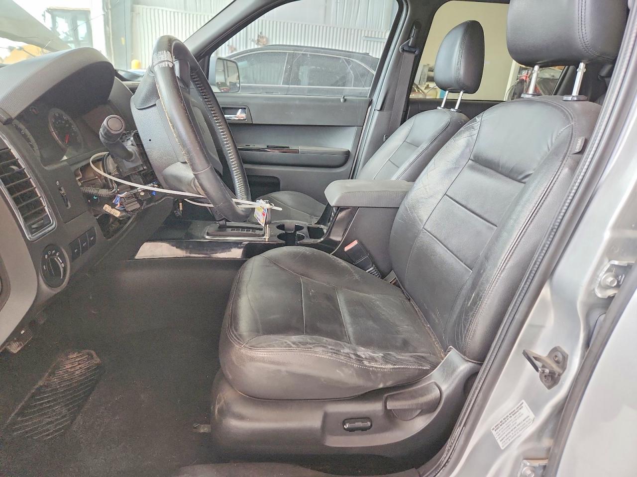 2008 Ford Escape Limited Серебряный vin: 1FMCU94158KB01653