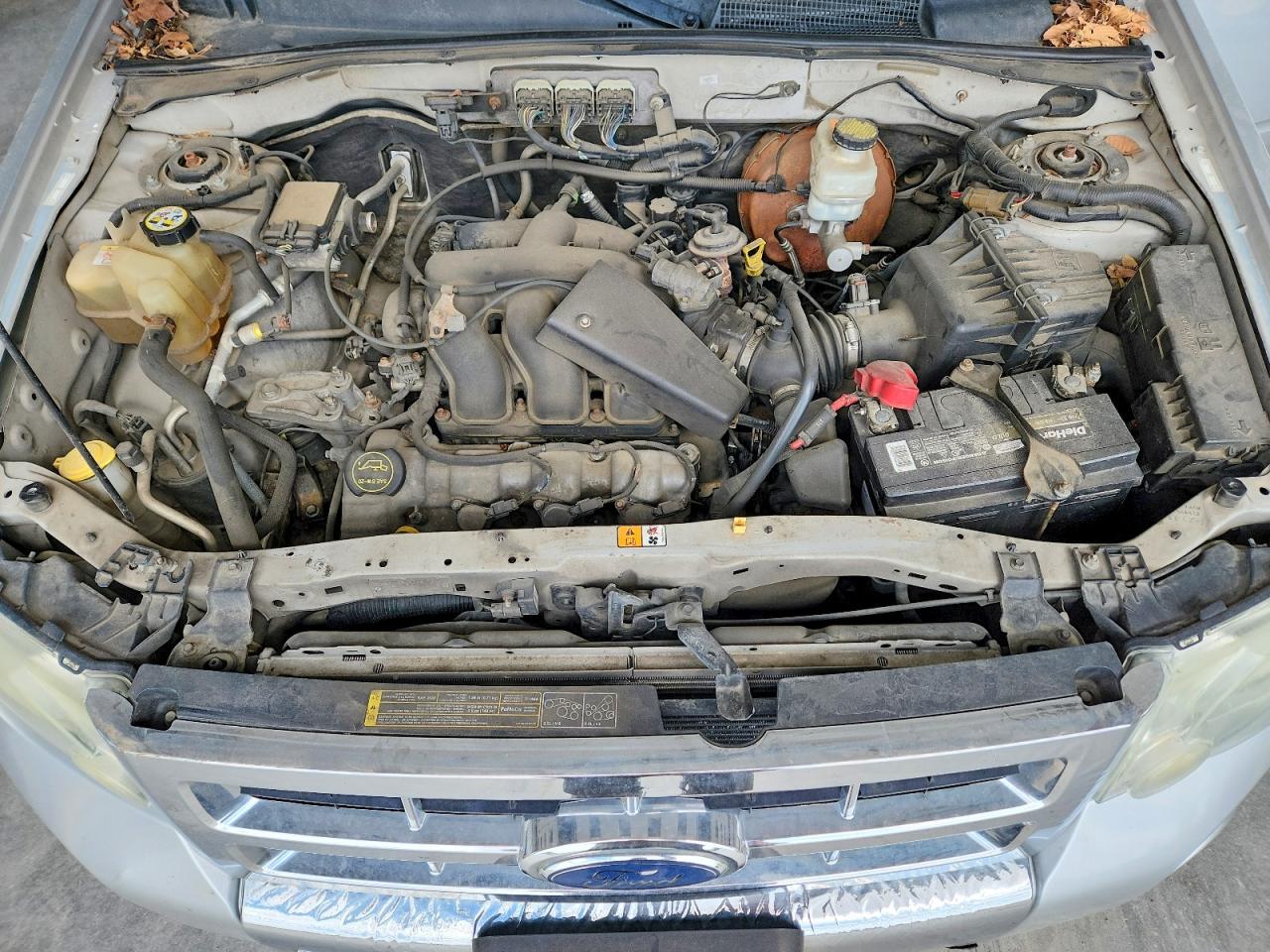 2008 Ford Escape Limited Серебряный vin: 1FMCU94158KB01653
