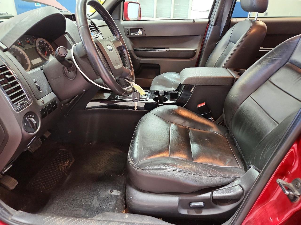 2008 Ford Escape Limited Red vin: 1FMCU94158KE28974