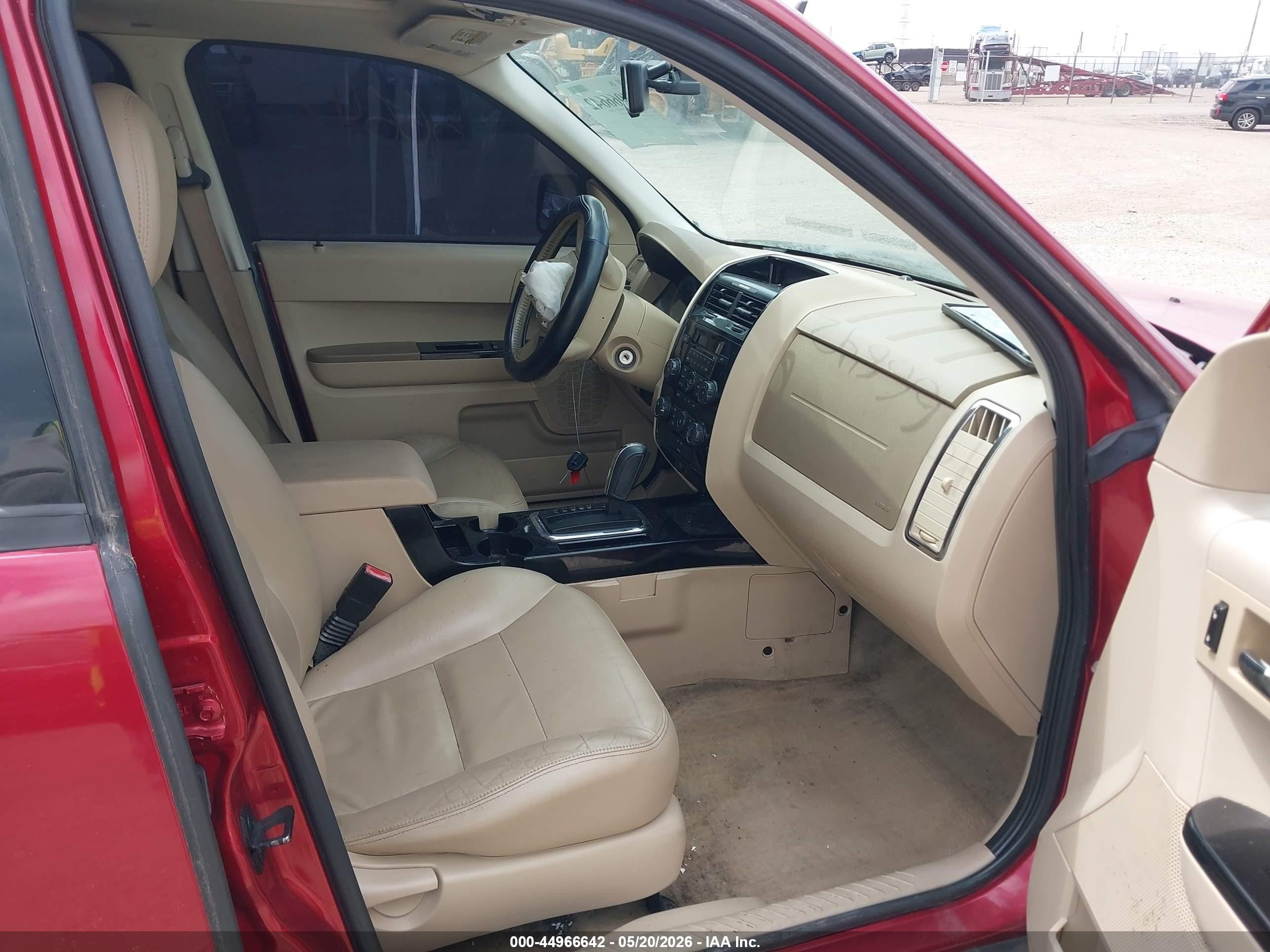 2008 Ford Escape Limited Red vin: 1FMCU94168KA55475