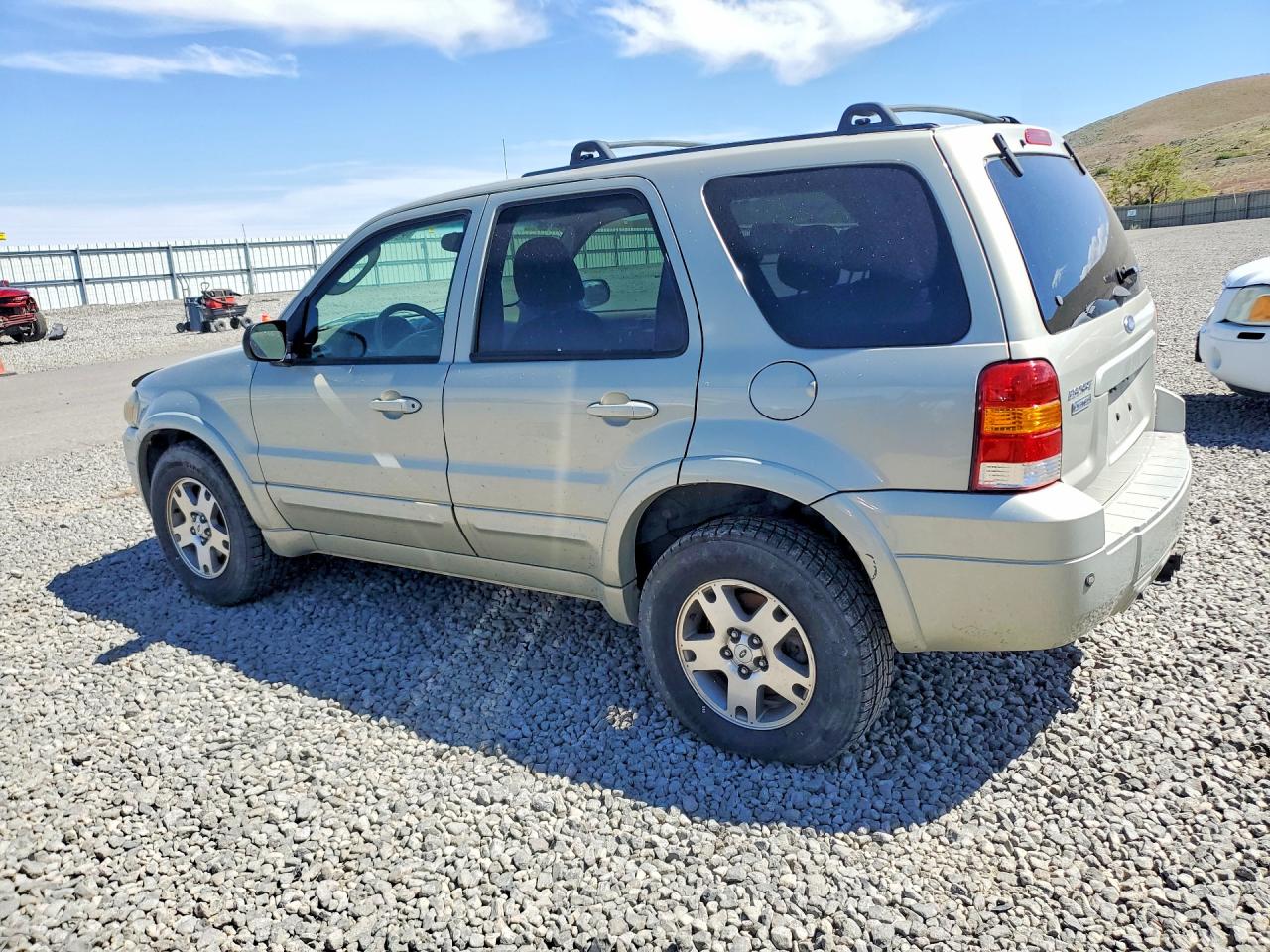 2005 Ford Escape Limited Beige vin: 1FMCU94175KA56713