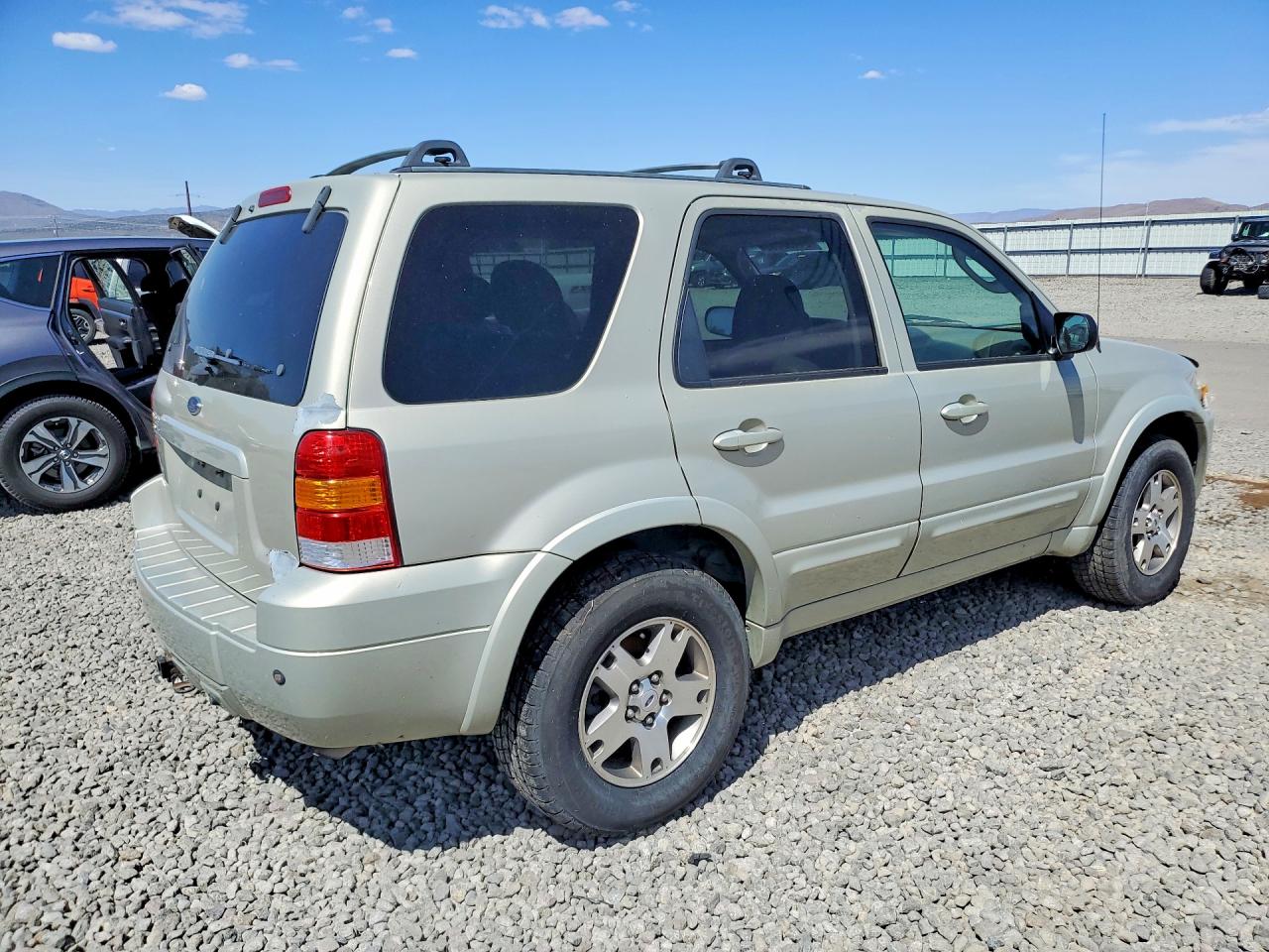 2005 Ford Escape Limited Beige vin: 1FMCU94175KA56713
