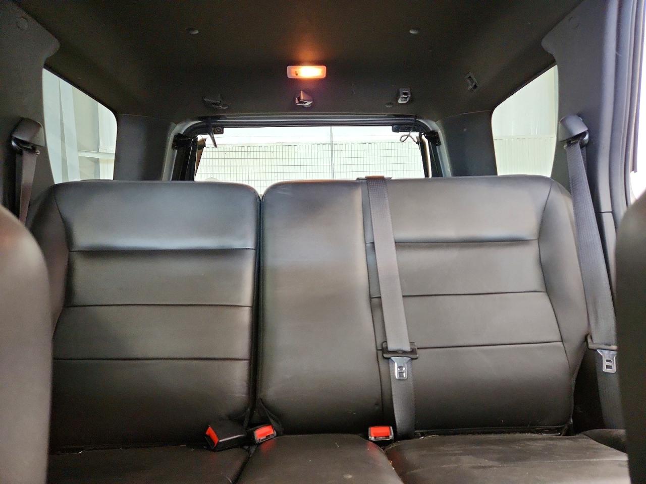 2008 Ford Escape Limited Silver vin: 1FMCU94178KA52004