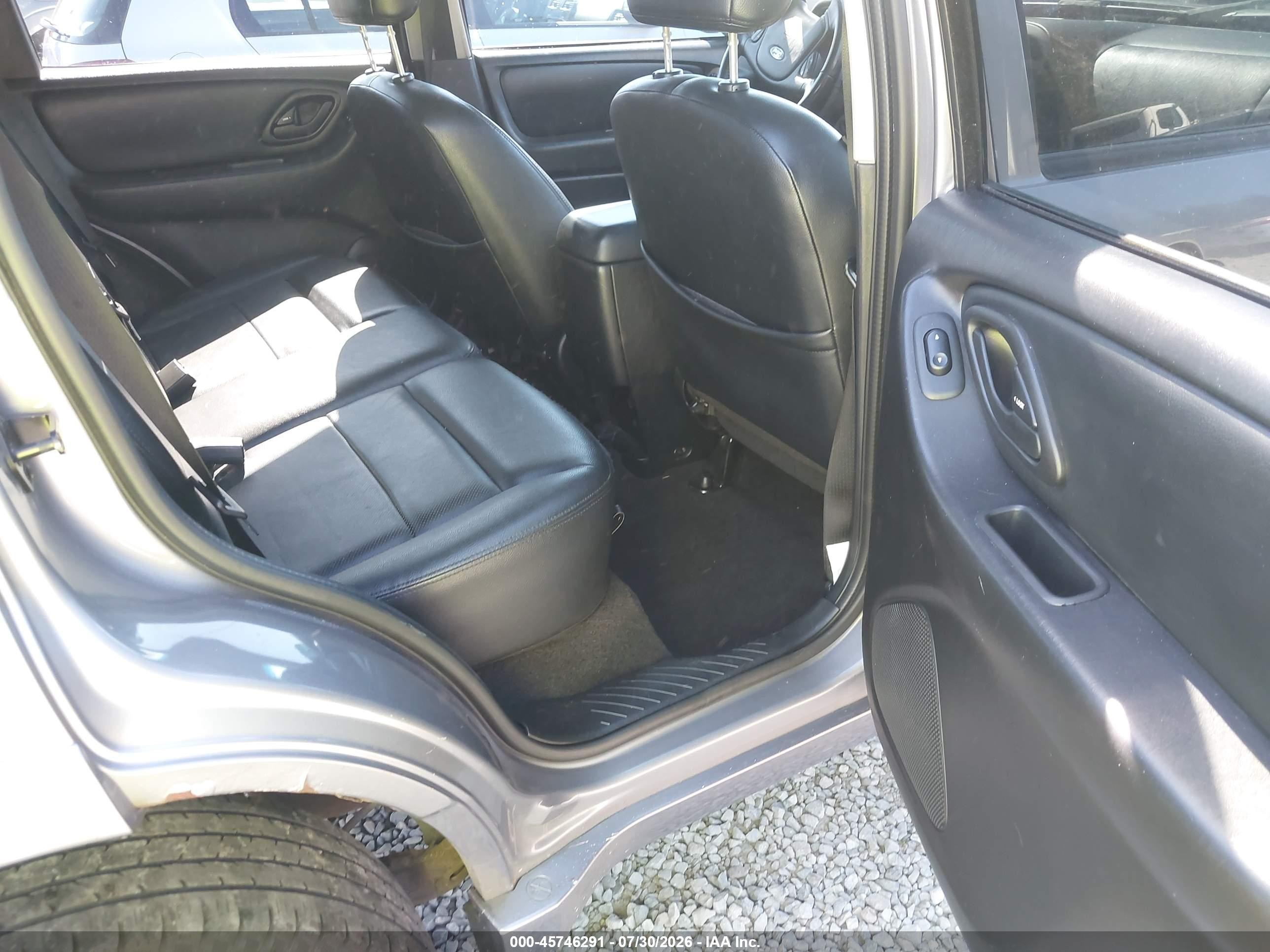 2007 Ford Escape Limited Silver vin: 1FMCU94197KA27085