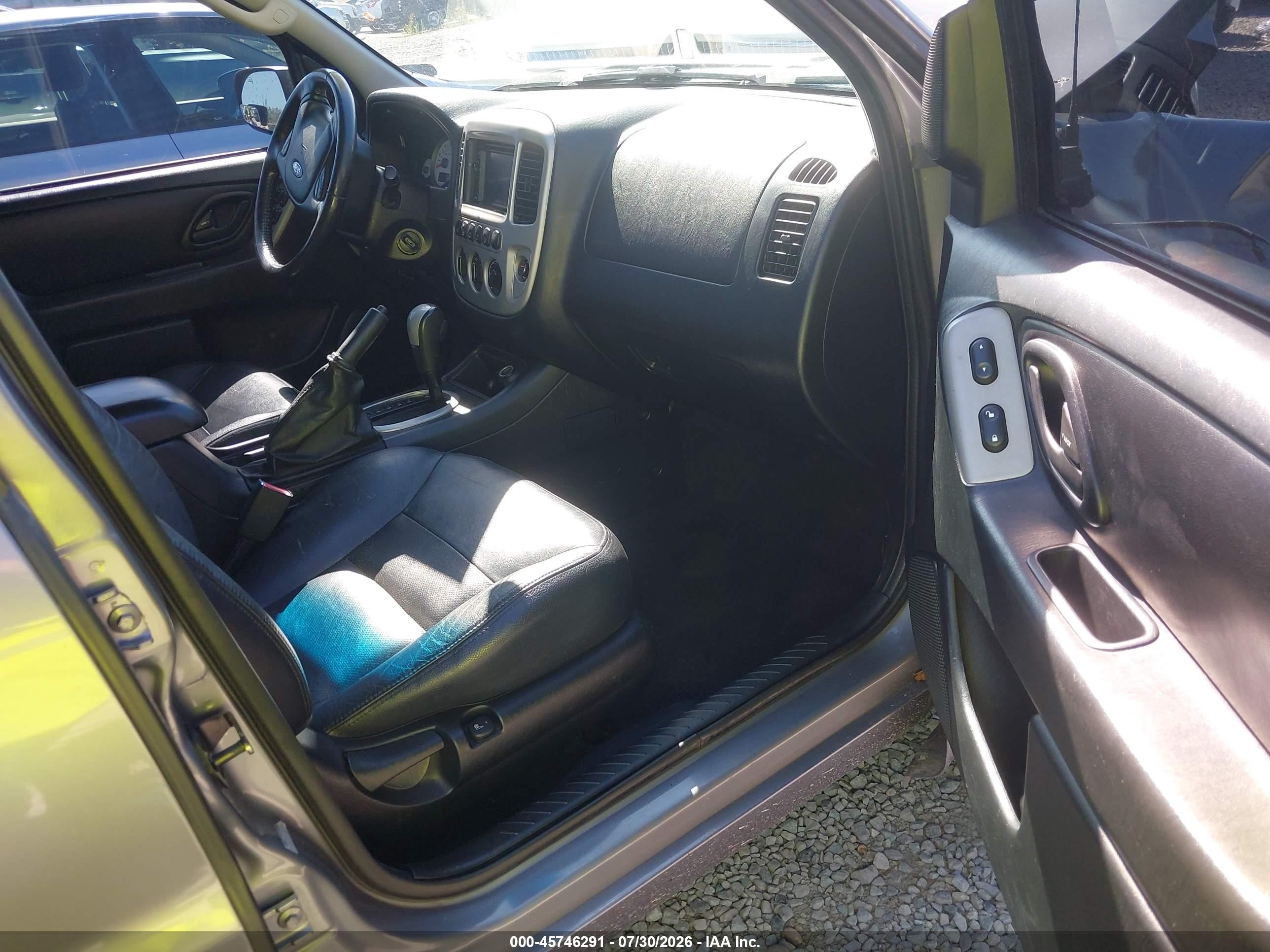 2007 Ford Escape Limited Silver vin: 1FMCU94197KA27085