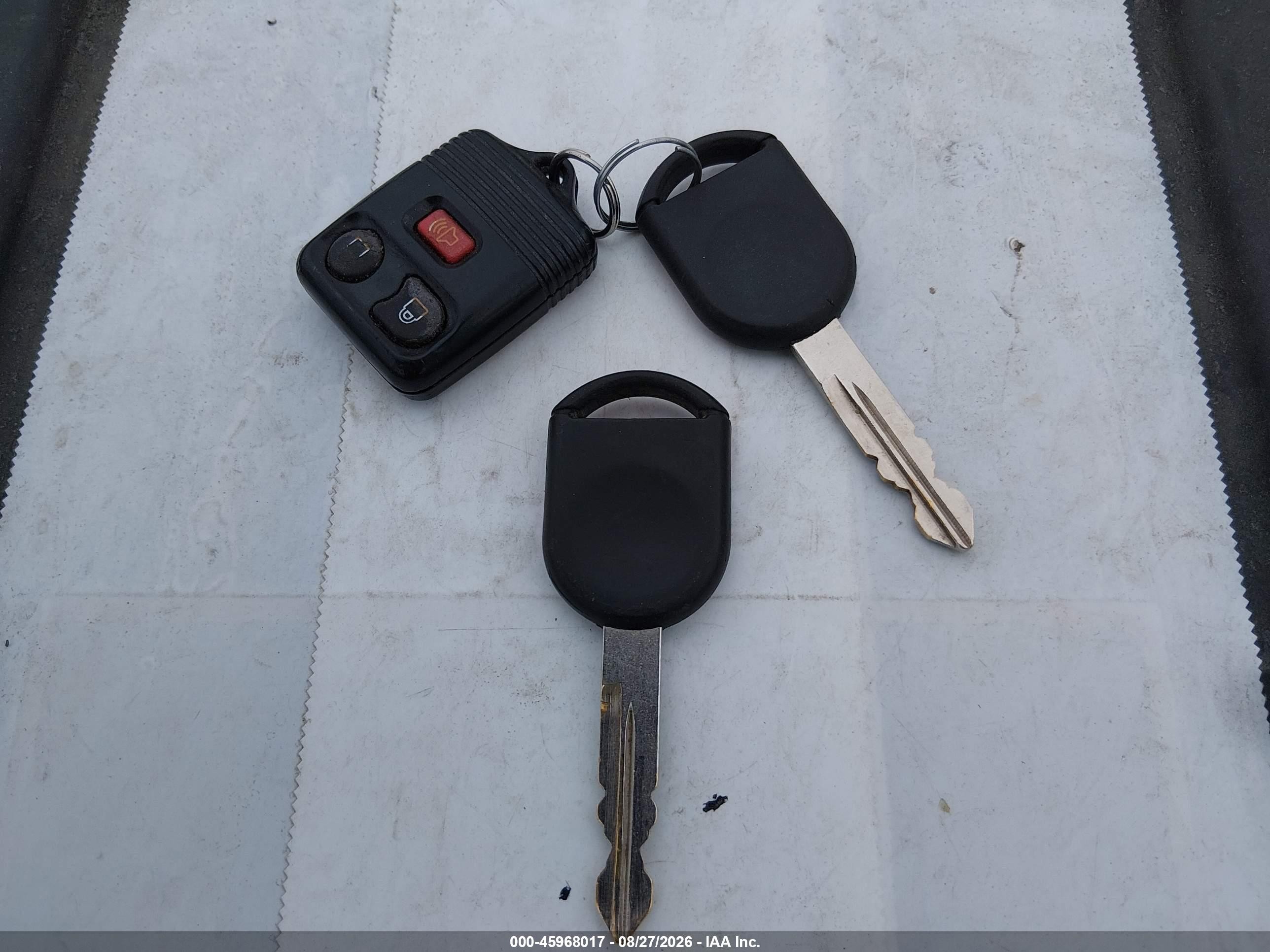 2007 Ford Escape Limited Серебряный vin: 1FMCU941X7KB43671