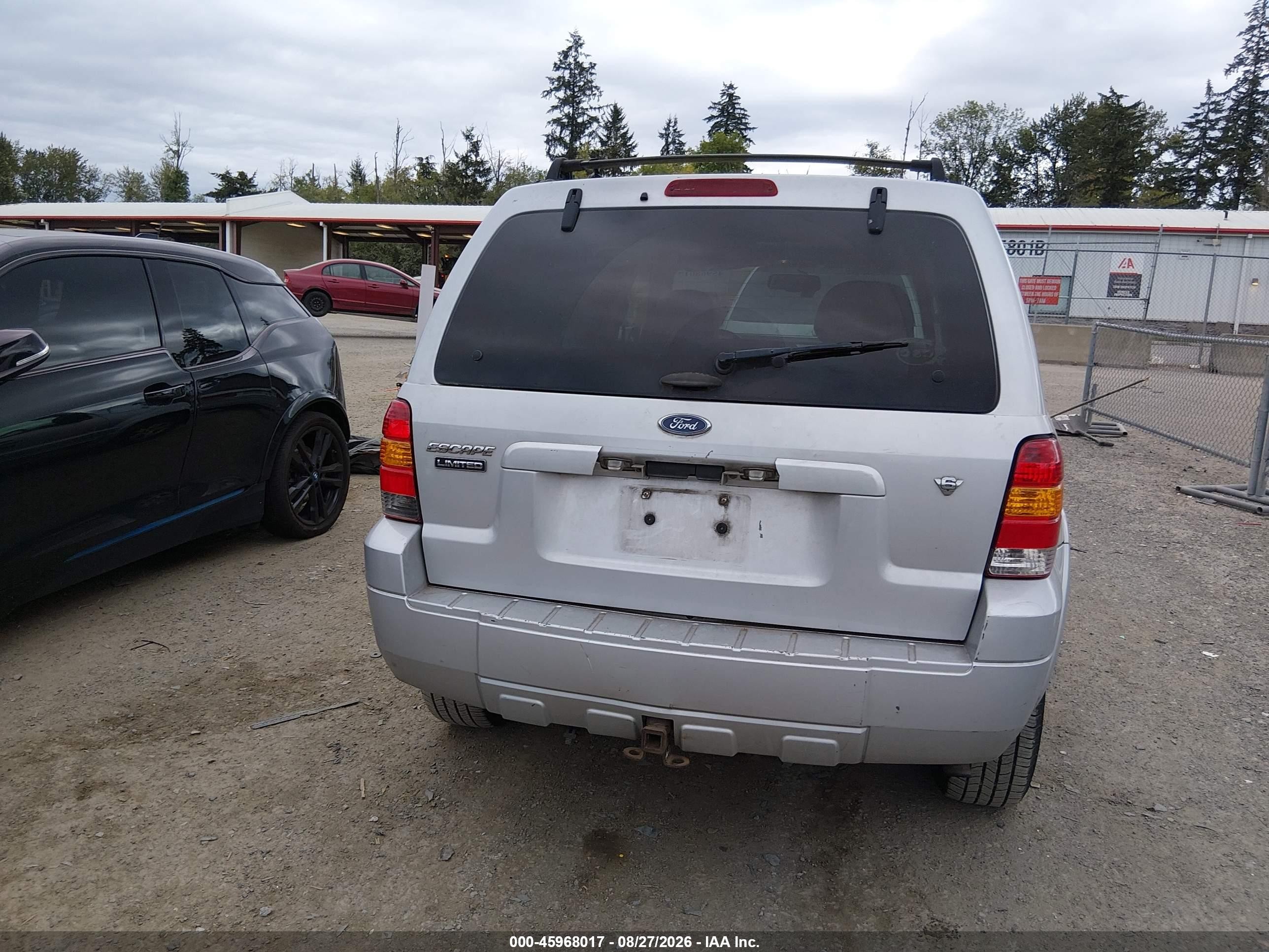 2007 Ford Escape Limited Серебряный vin: 1FMCU941X7KB43671