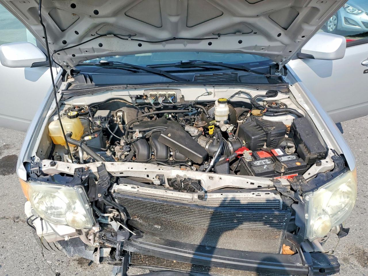 2008 Ford Escape Limited Silver vin: 1FMCU941X8KA02763