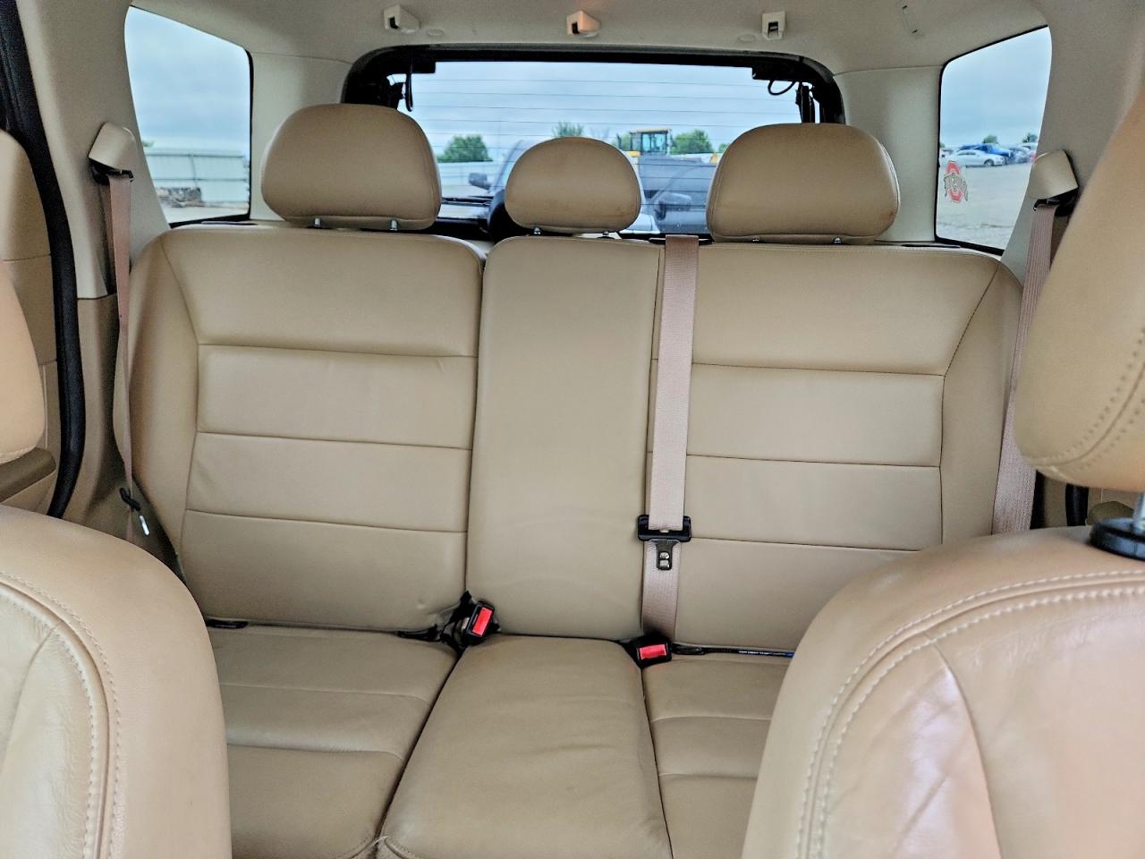 2008 Ford Escape Limited Cream vin: 1FMCU941X8KA26027