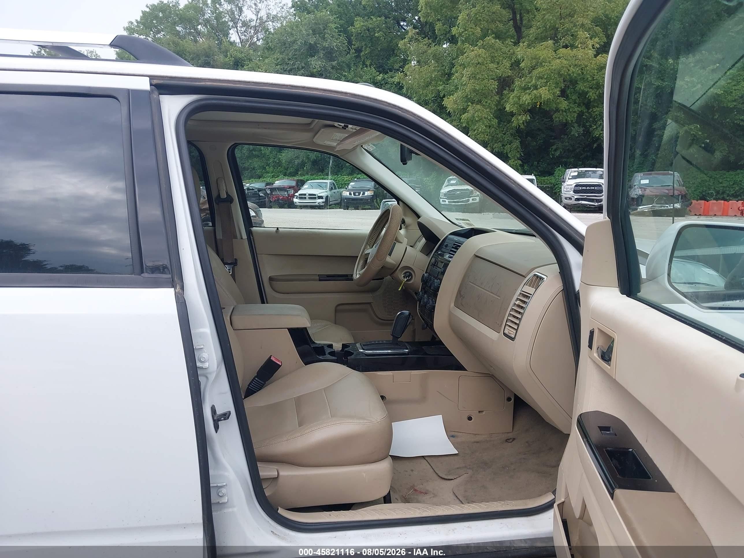 2008 Ford Escape Limited White vin: 1FMCU941X8KC38832