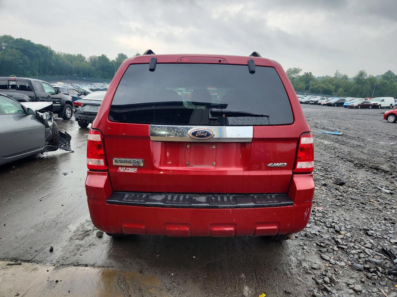 2009 Ford Escape Limited Red vin: 1FMCU94G29KB96758