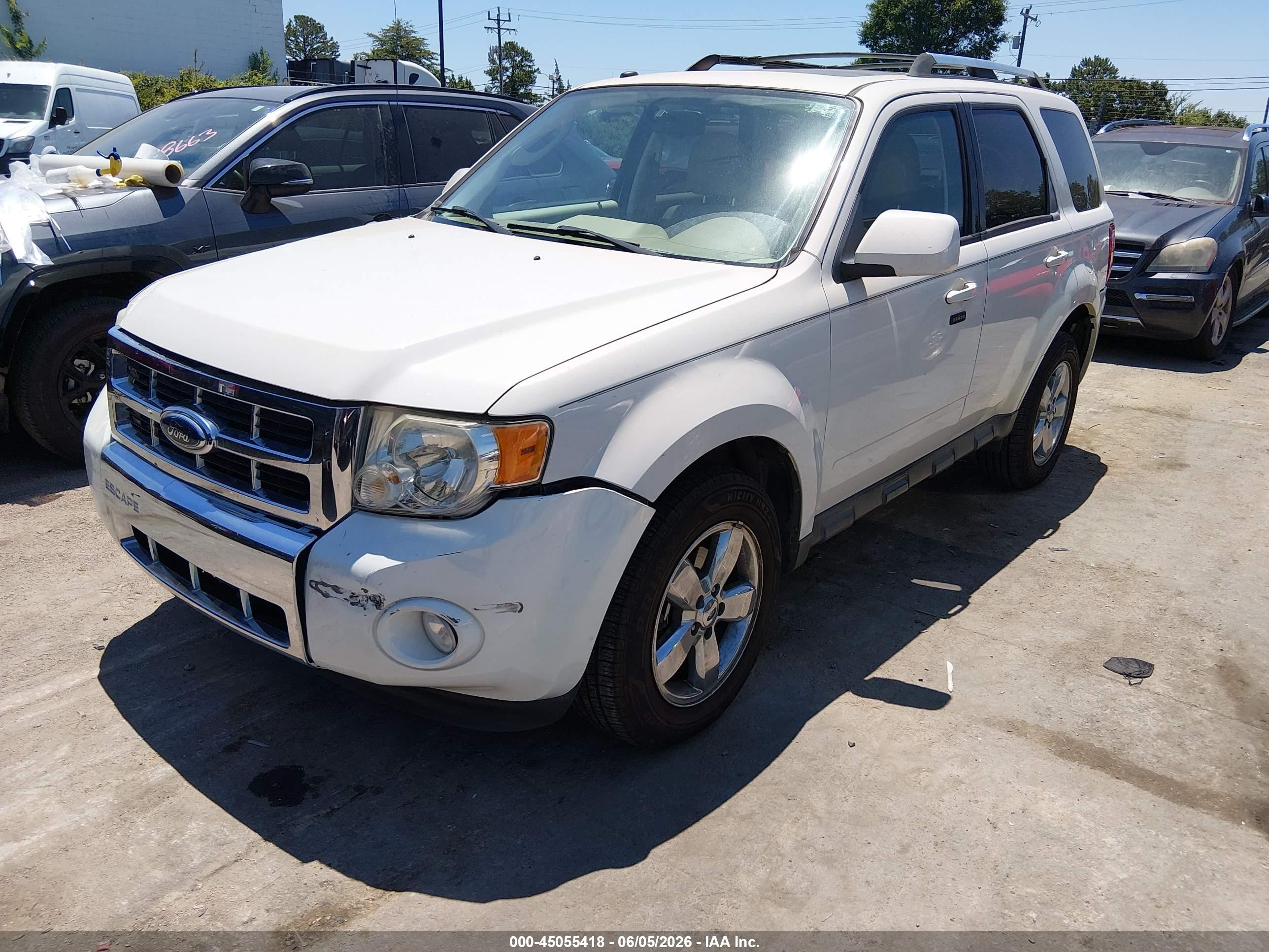 2009 Ford Escape Limited White vin: 1FMCU94G39KA60980