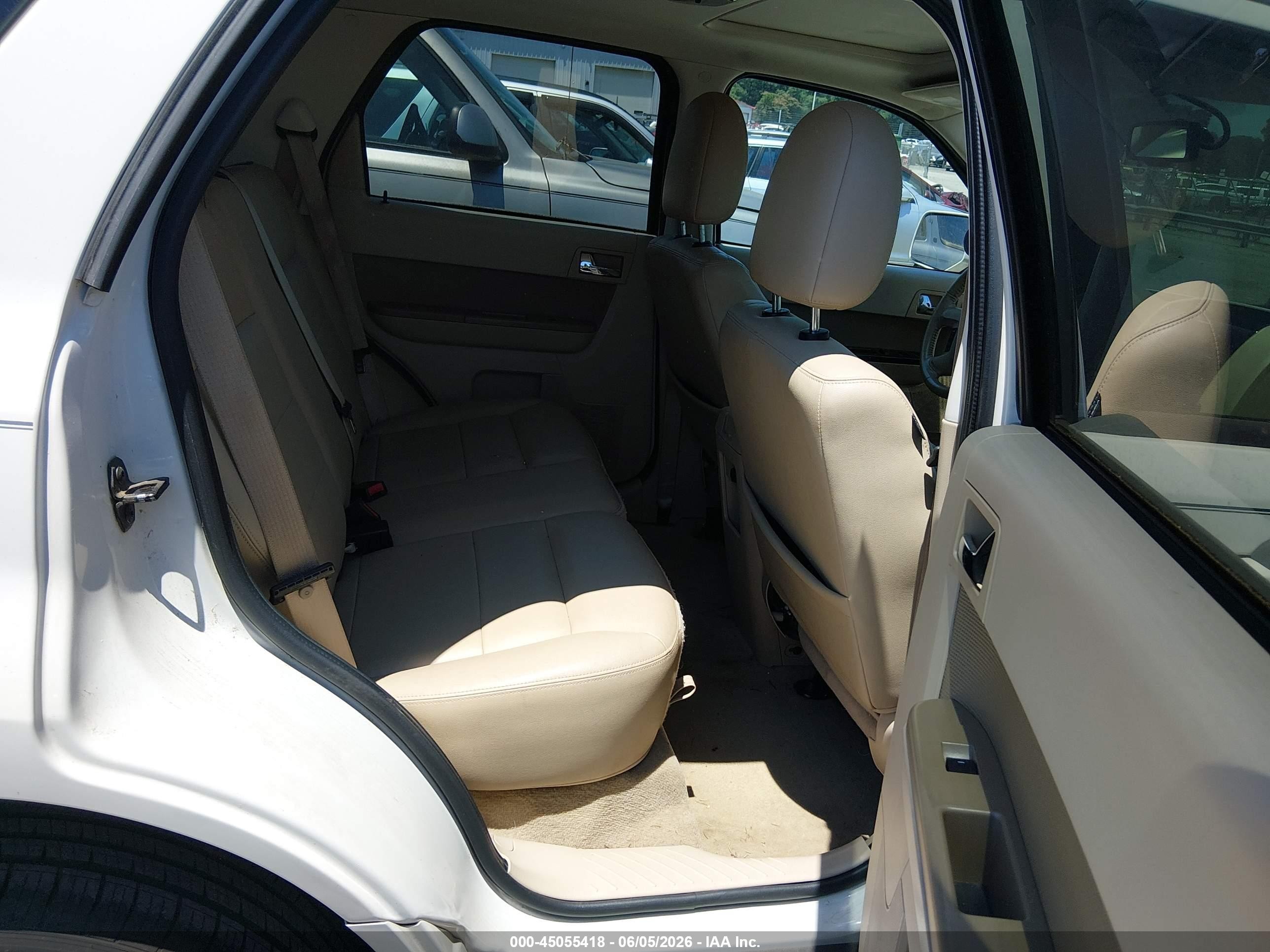2009 Ford Escape Limited White vin: 1FMCU94G39KA60980