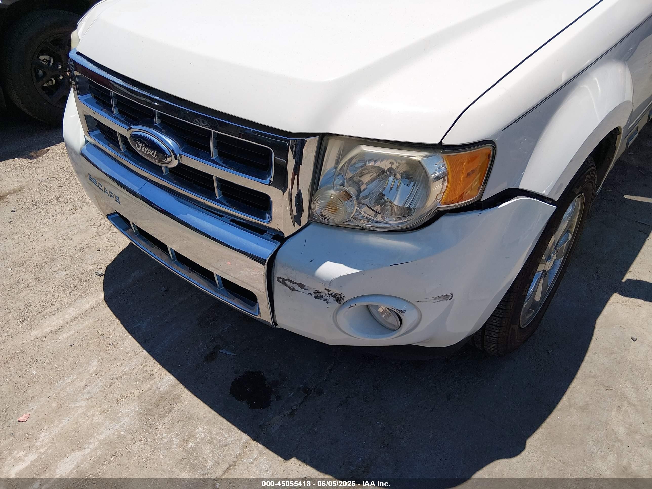 2009 Ford Escape Limited White vin: 1FMCU94G39KA60980