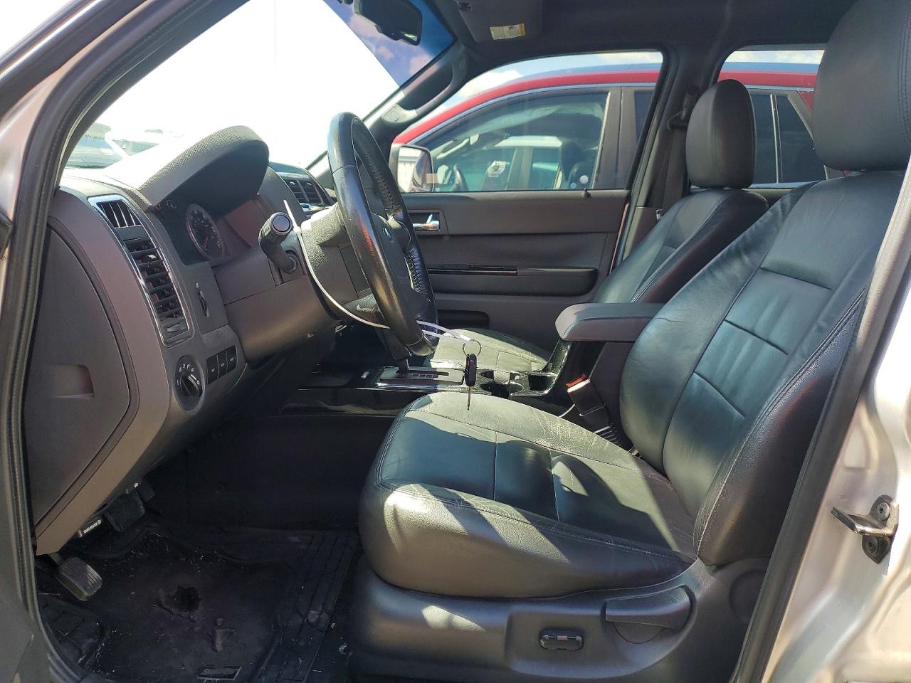 2009 Ford Escape Limited Серебряный vin: 1FMCU94G39KA62342