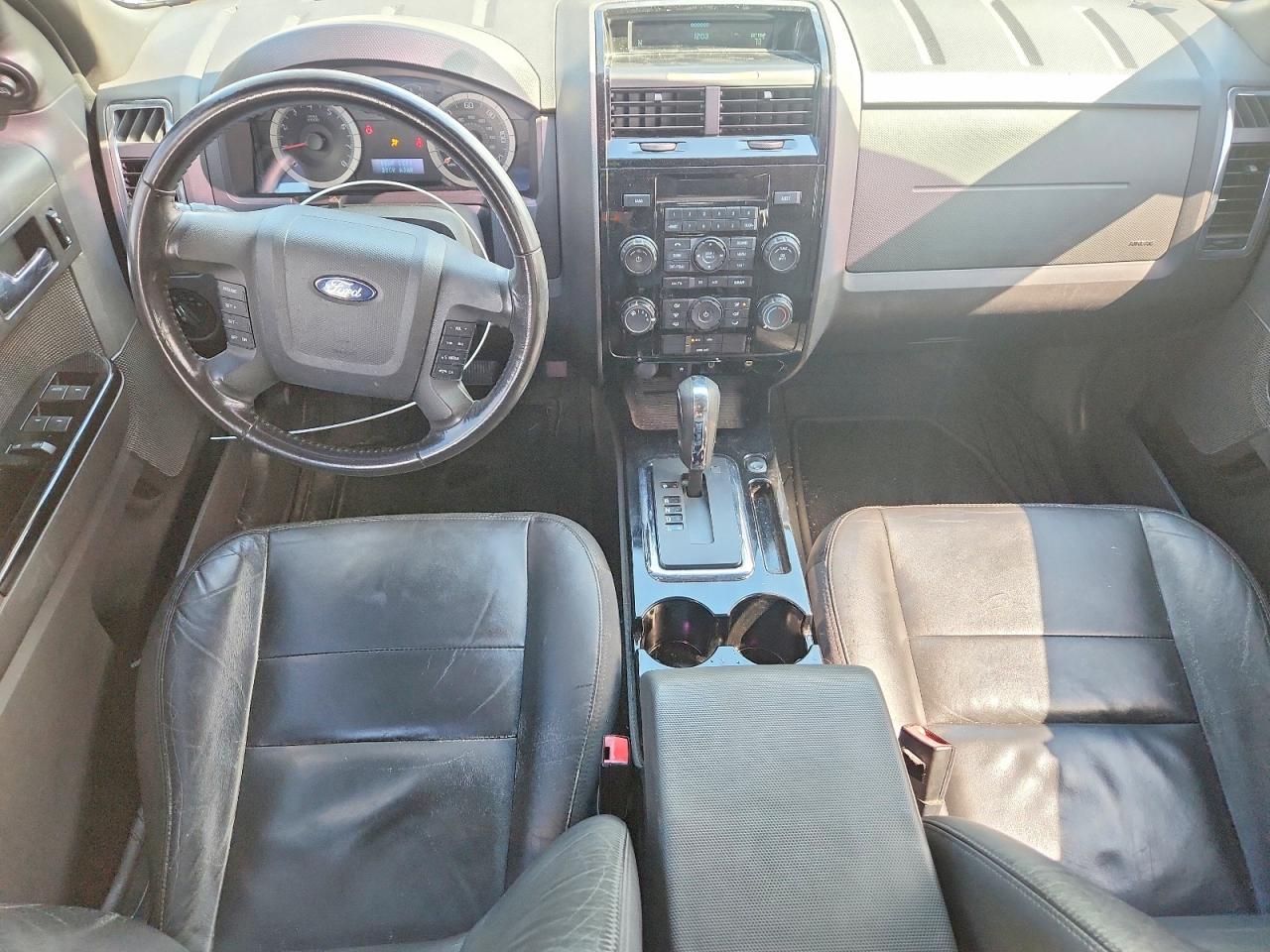 2009 Ford Escape Limited Серебряный vin: 1FMCU94G39KA62342