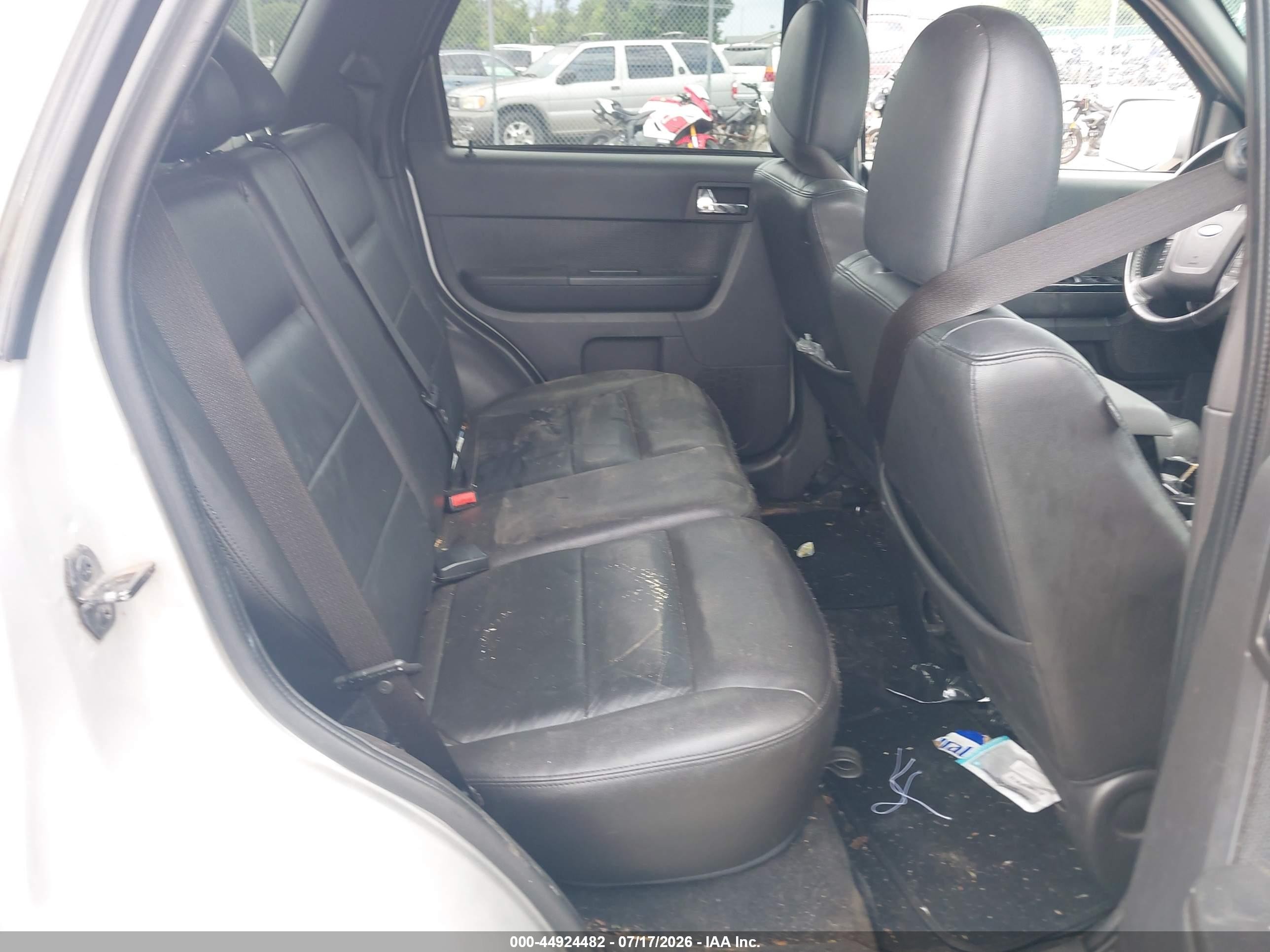 2009 Ford Escape Limited Серебряный vin: 1FMCU94G39KA92358