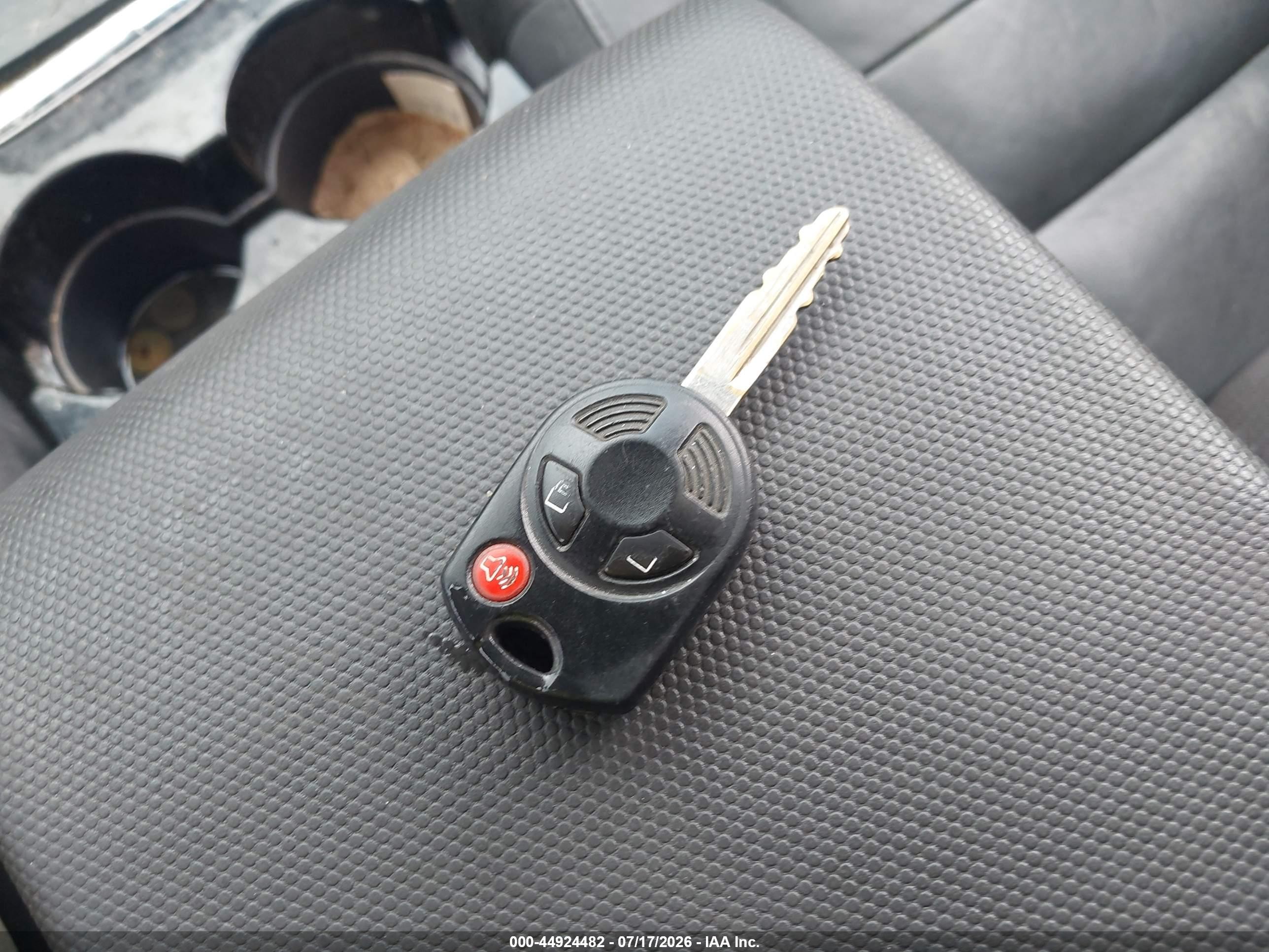 2009 Ford Escape Limited Серебряный vin: 1FMCU94G39KA92358