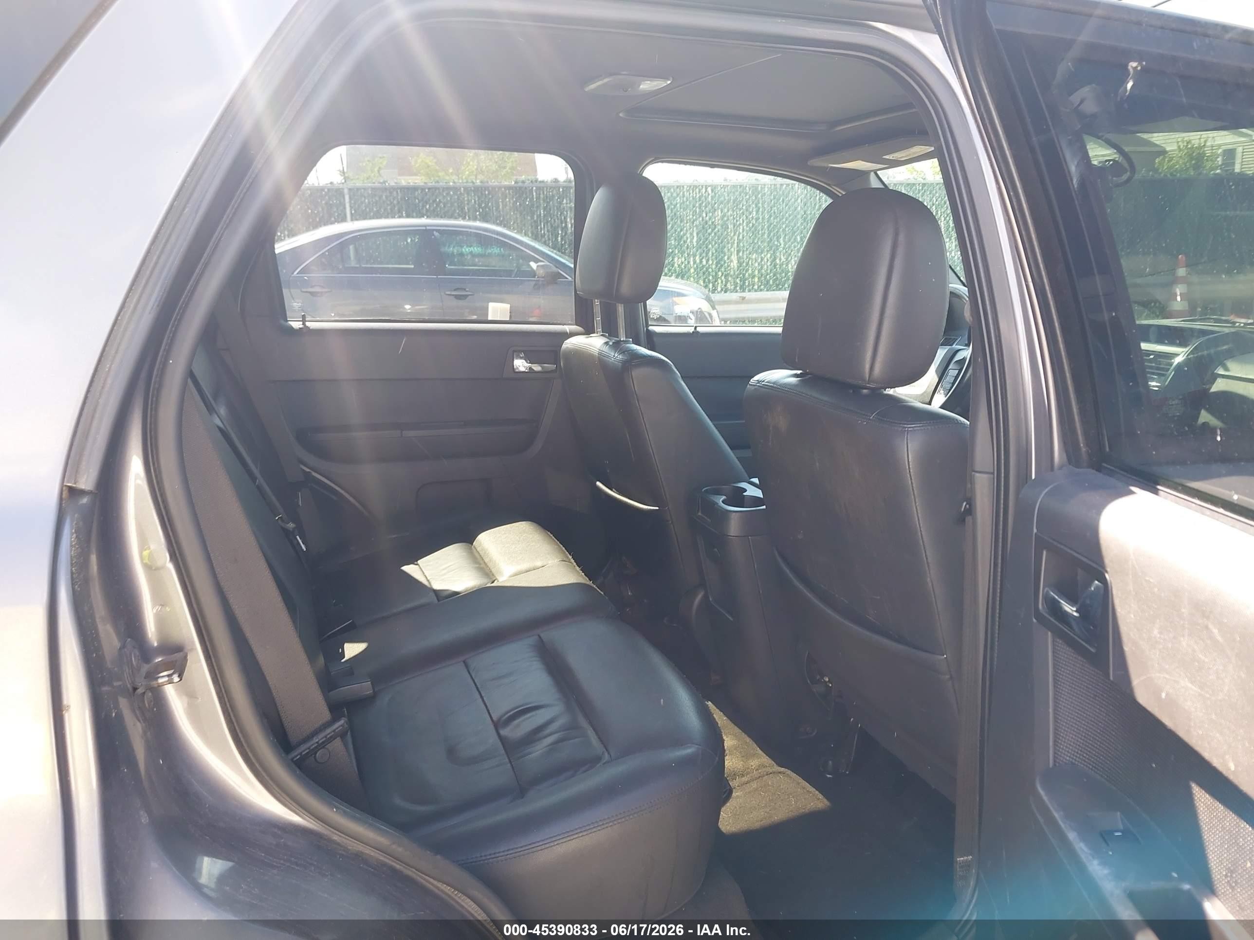2009 Ford Escape Limited Gray vin: 1FMCU94G59KA13000