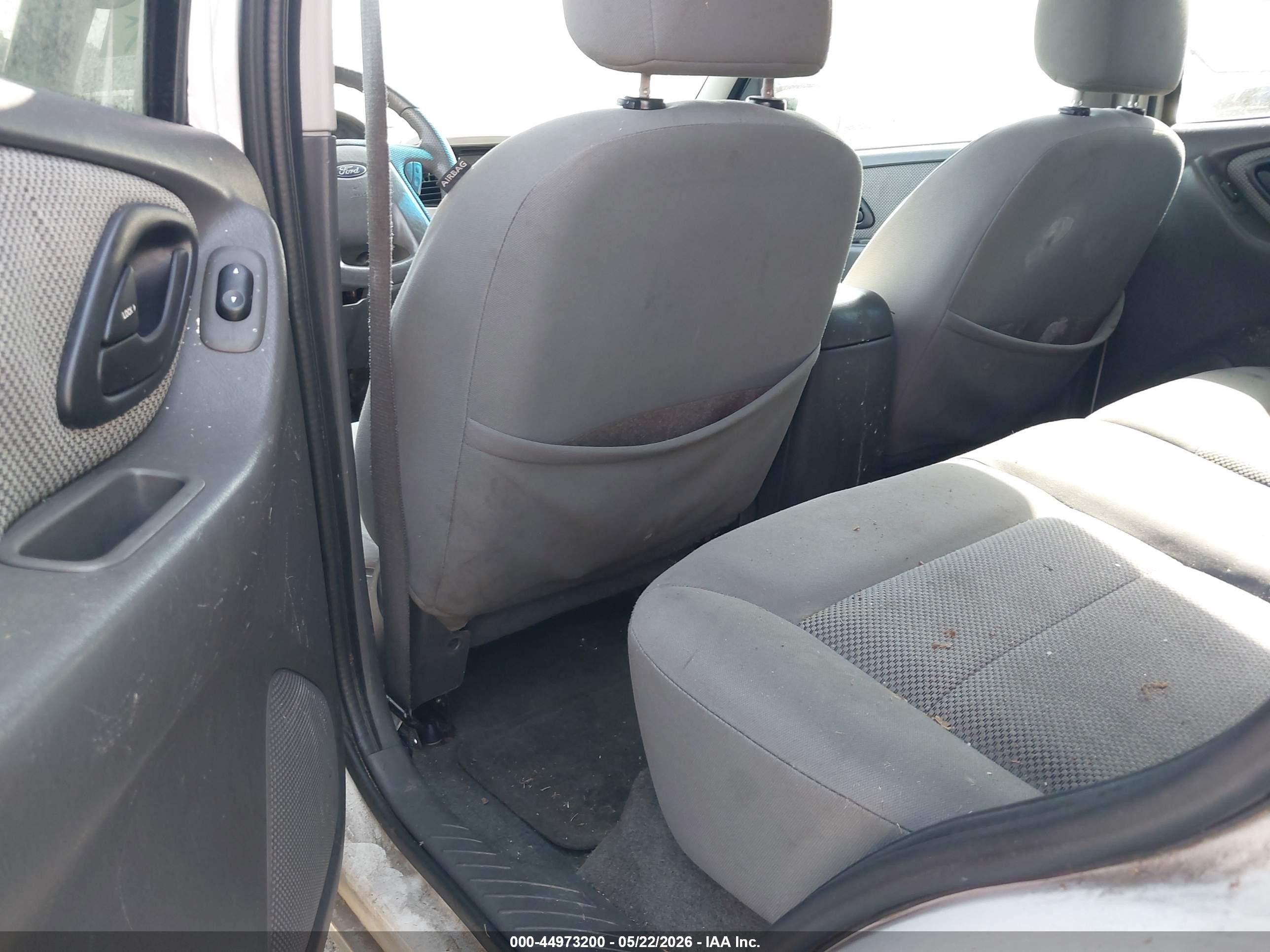 2006 Ford Escape Hybrid   White vin: 1FMCU95H86KB21033
