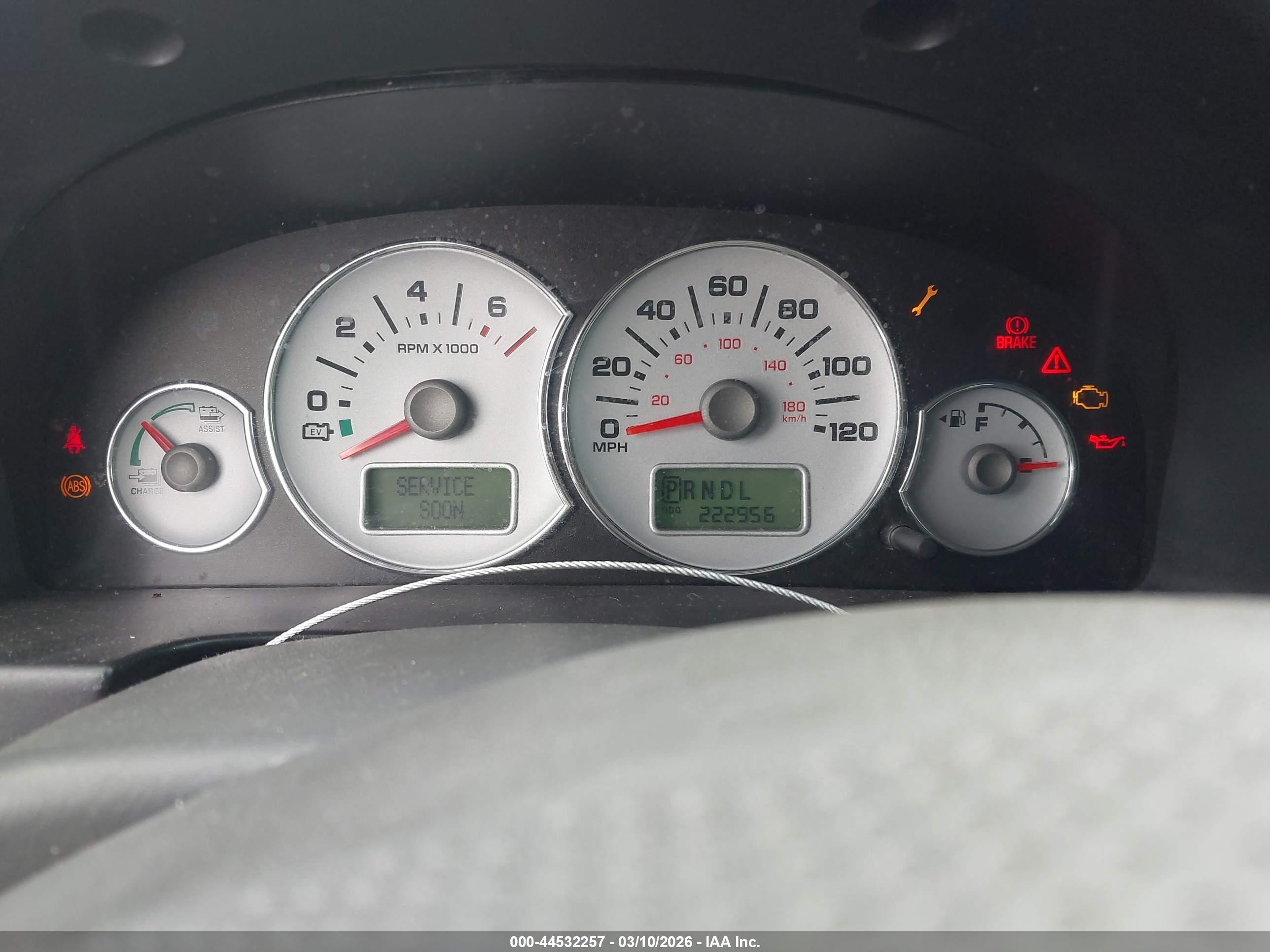 2006 Ford Escape Hybrid   Silver vin: 1FMCU96H36KA75075
