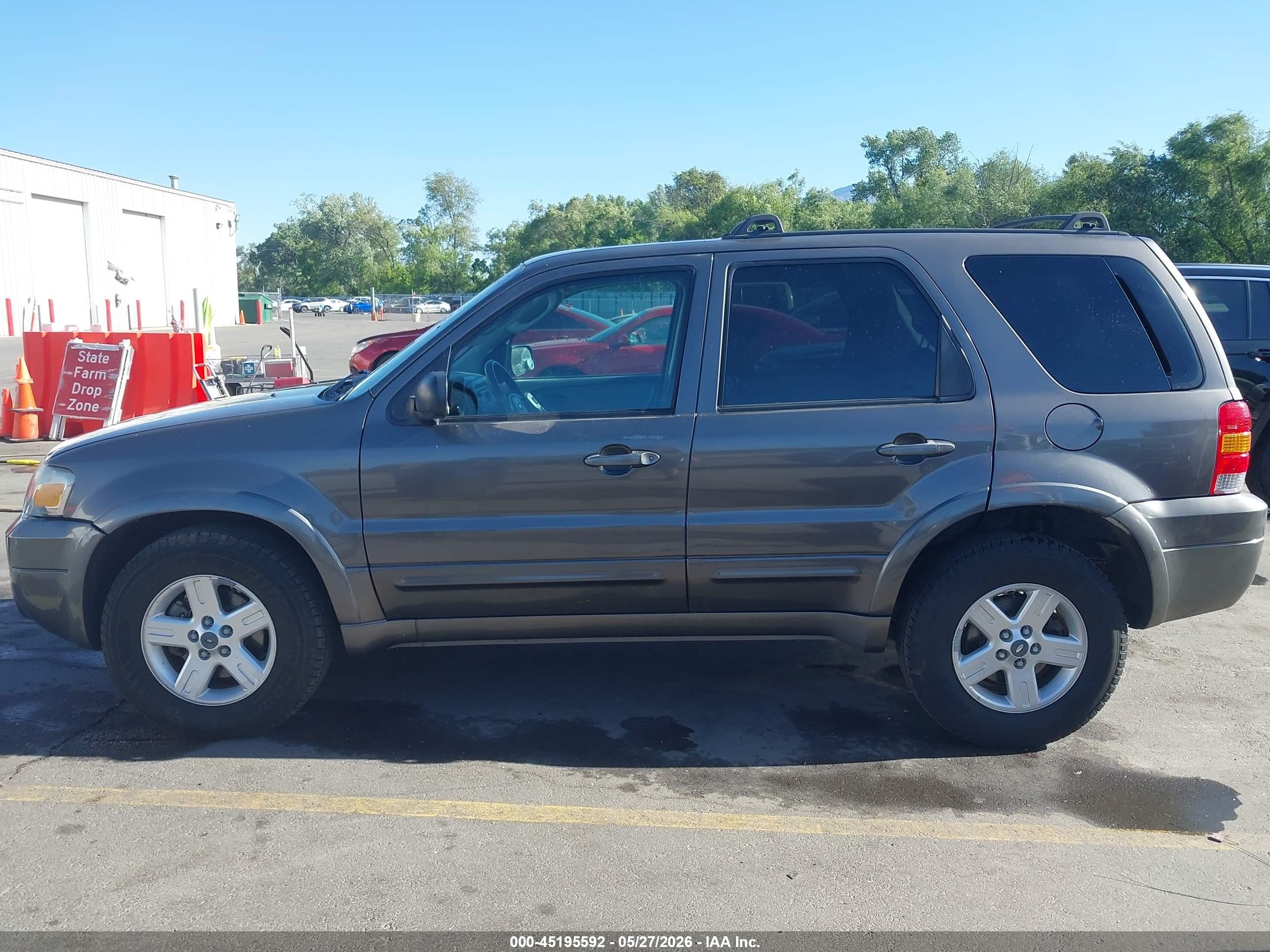 2006 Ford Escape Hybrid   Gray vin: 1FMCU96HX6KA39920