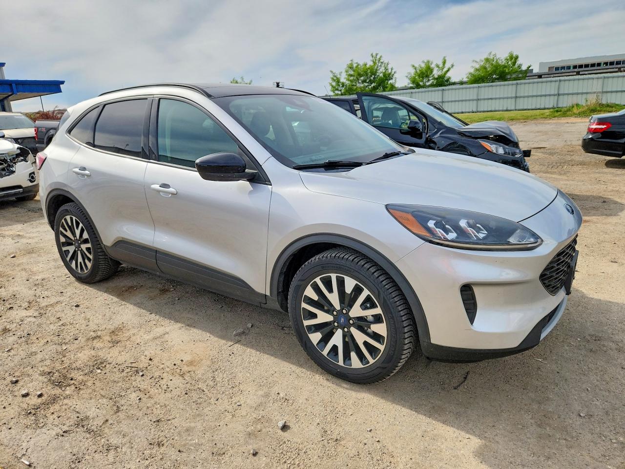 2020 Ford Escape Se Sport Silver vin: 1FMCU9BZ8LUB47550