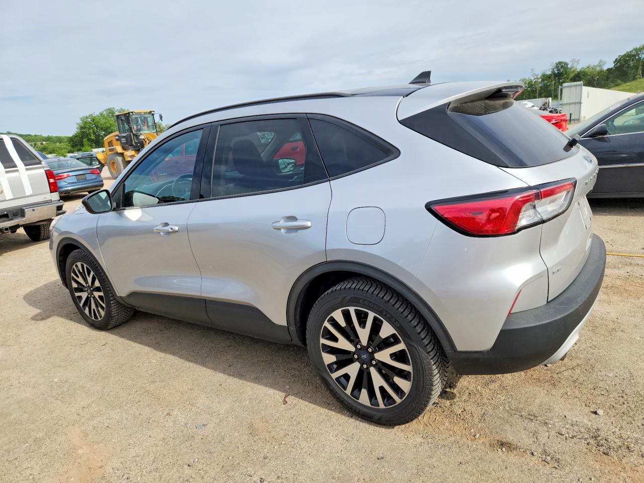 2020 Ford Escape Se Sport Silver vin: 1FMCU9BZ8LUB47550