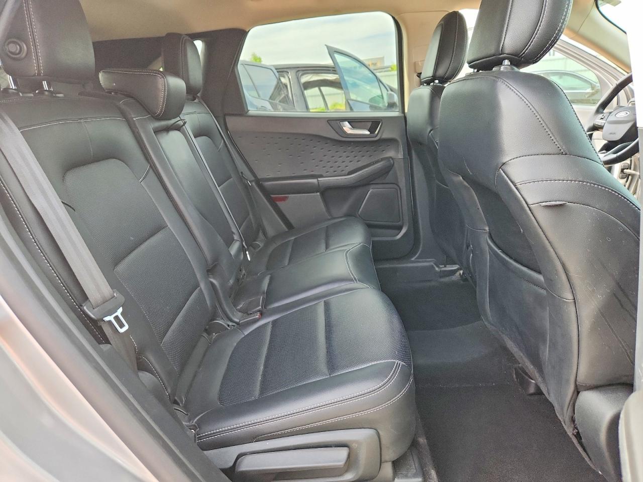 2020 Ford Escape Se Sport Silver vin: 1FMCU9BZ8LUB47550