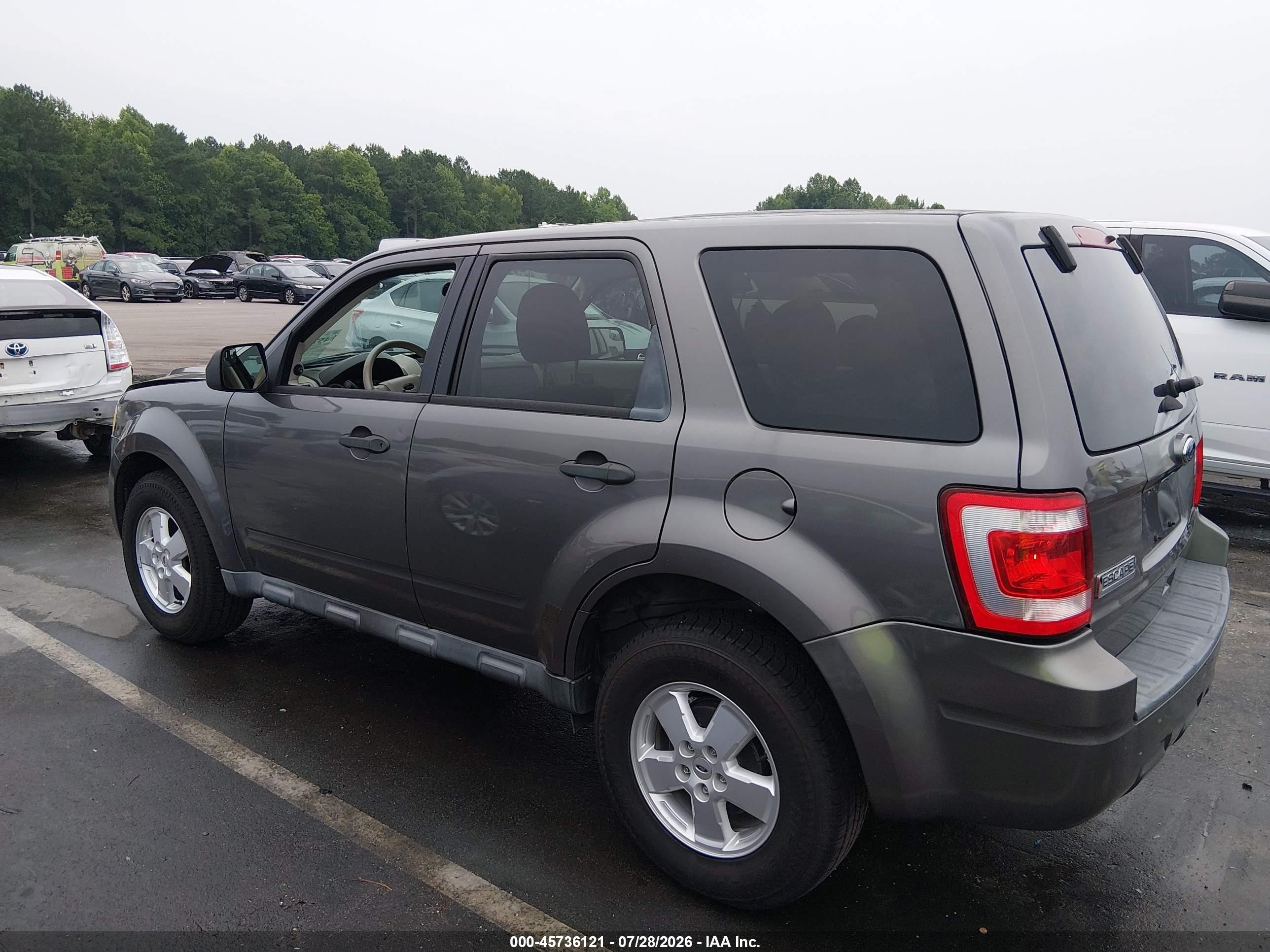 2011 Ford Escape Xls Gray vin: 1FMCU9C70BKA88159