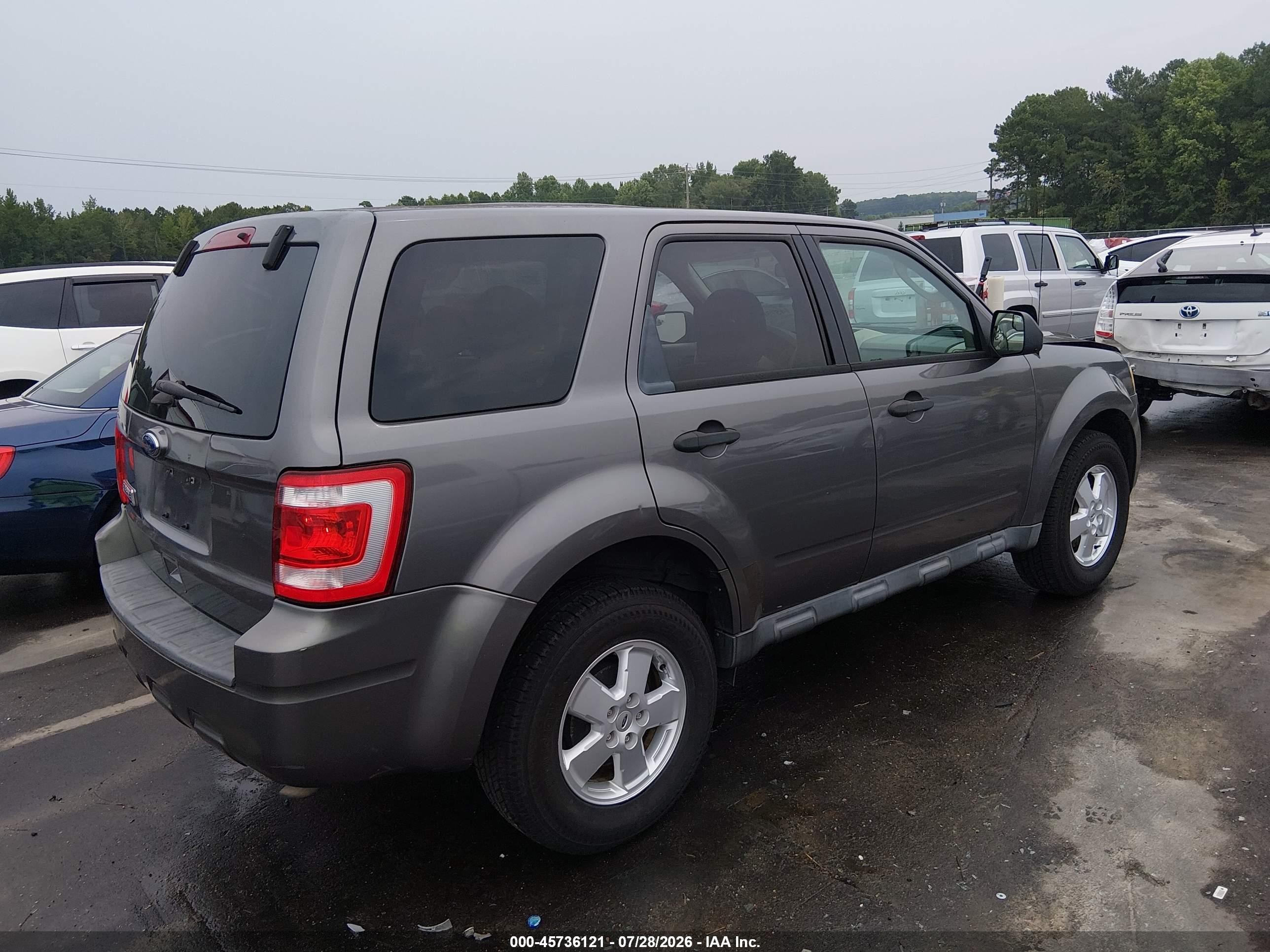 2011 Ford Escape Xls Gray vin: 1FMCU9C70BKA88159