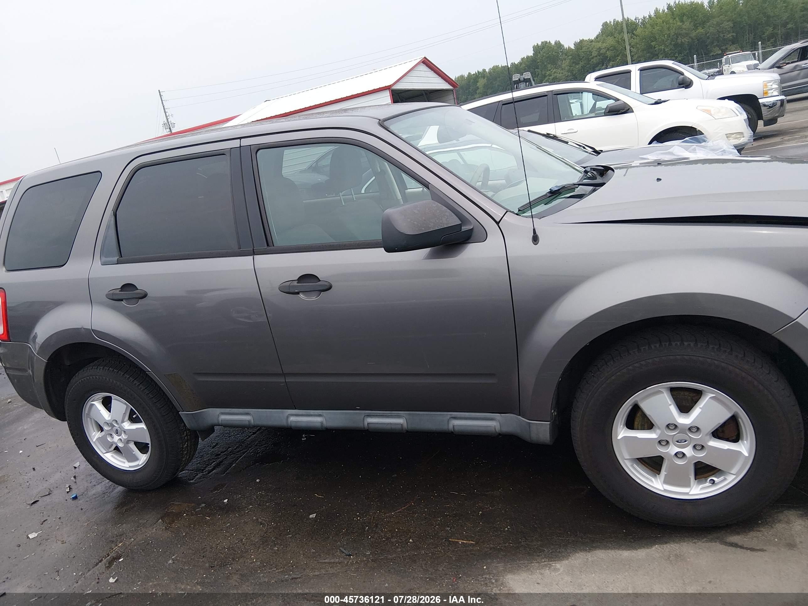 2011 Ford Escape Xls Gray vin: 1FMCU9C70BKA88159