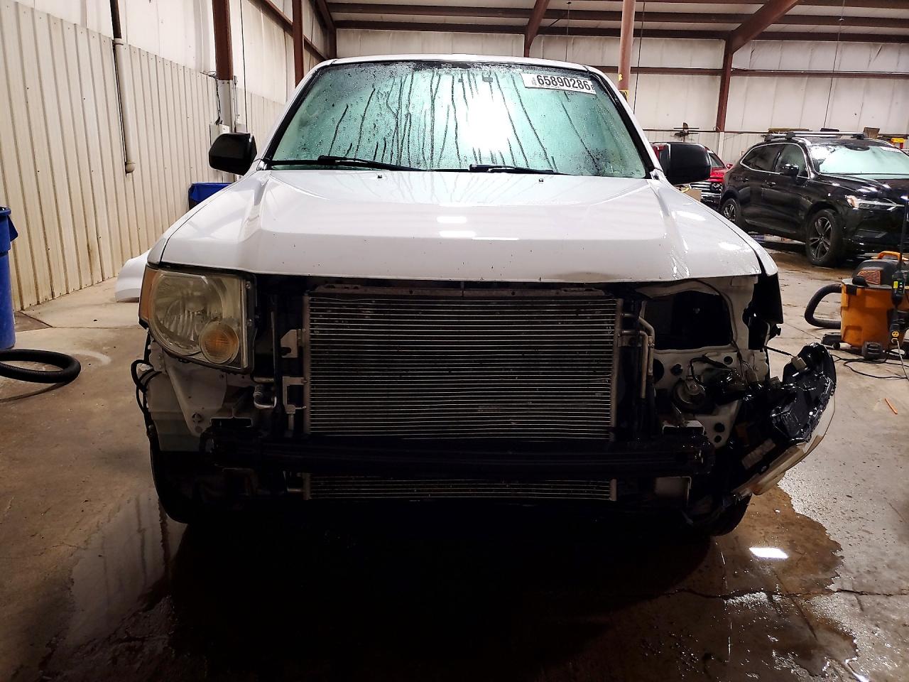 2012 Ford Escape Xls White vin: 1FMCU9C70CKB80986
