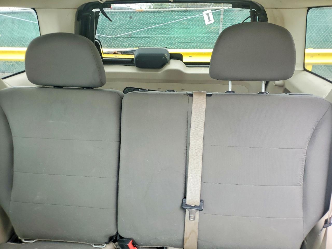 2010 Ford Escape Xls Gray vin: 1FMCU9C71AKC90670