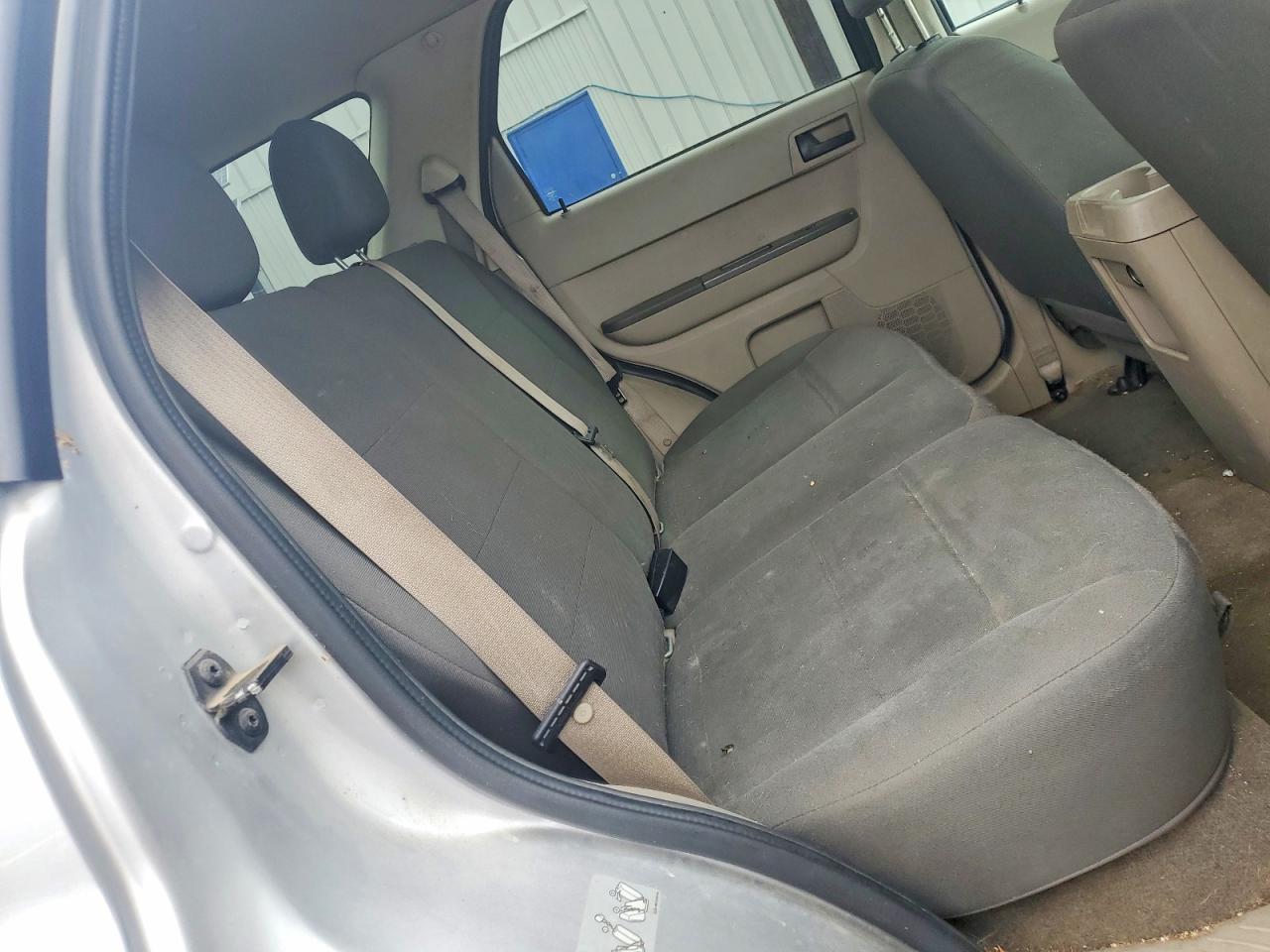 2010 Ford Escape Xls Gray vin: 1FMCU9C71AKC90670