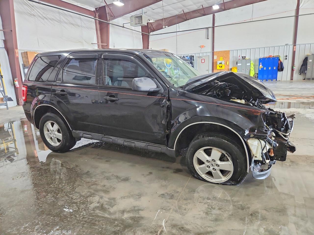 2010 Ford Escape Xls Черный vin: 1FMCU9C71AKD31881