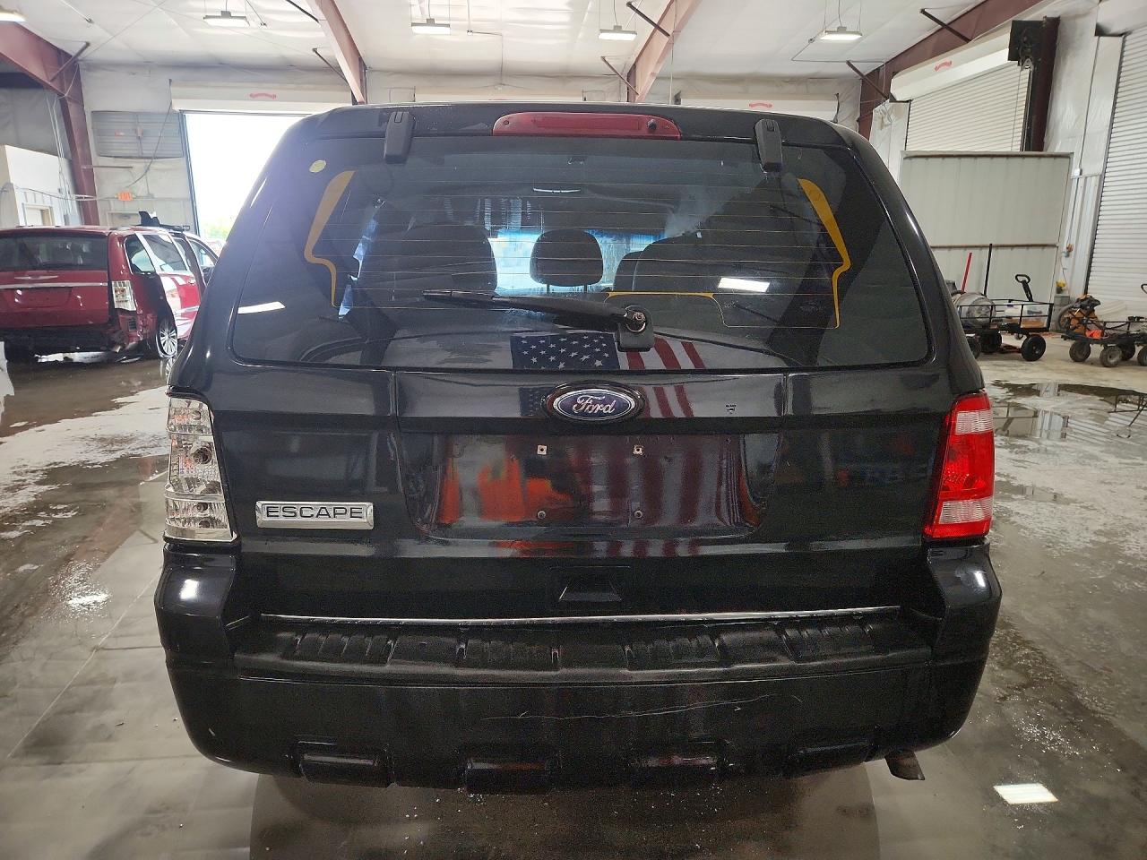 2010 Ford Escape Xls Черный vin: 1FMCU9C71AKD31881